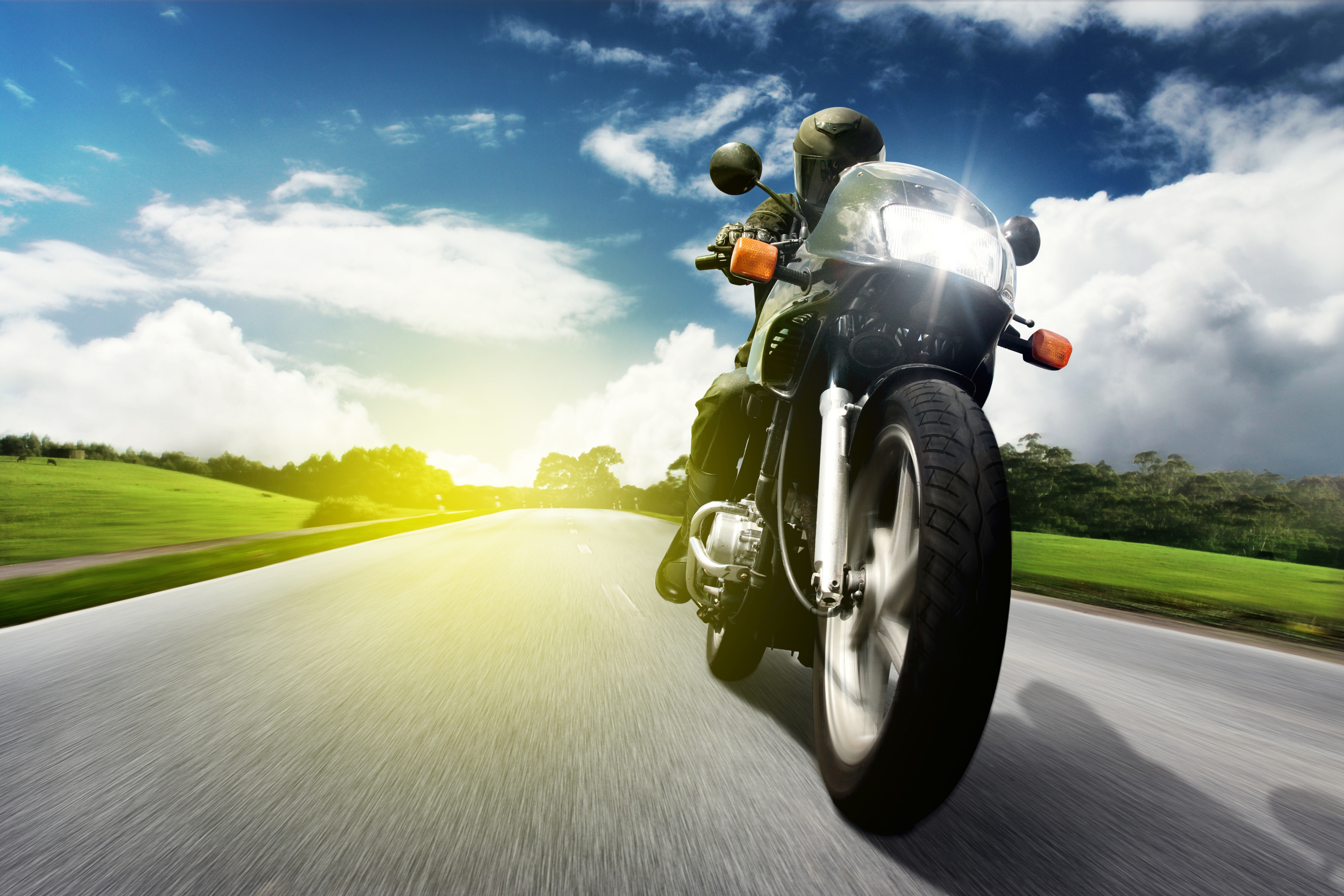 157601 Hintergrundbild herunterladen motorräder, straße, der verkehr, bewegung, geschwindigkeit, motorrad - Bildschirmschoner und Bilder kostenlos