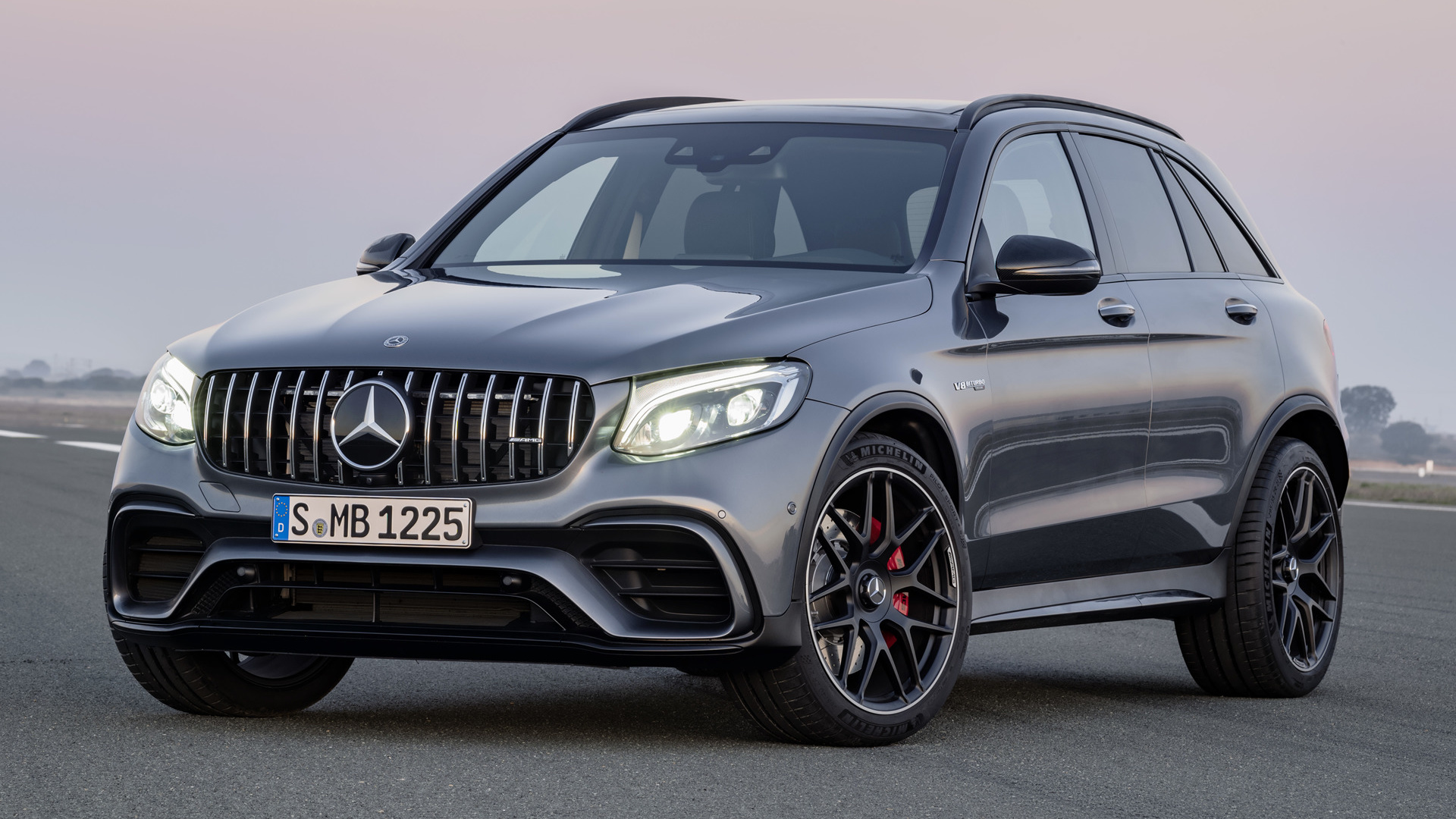 Мерседес AMG GLC 43 2018