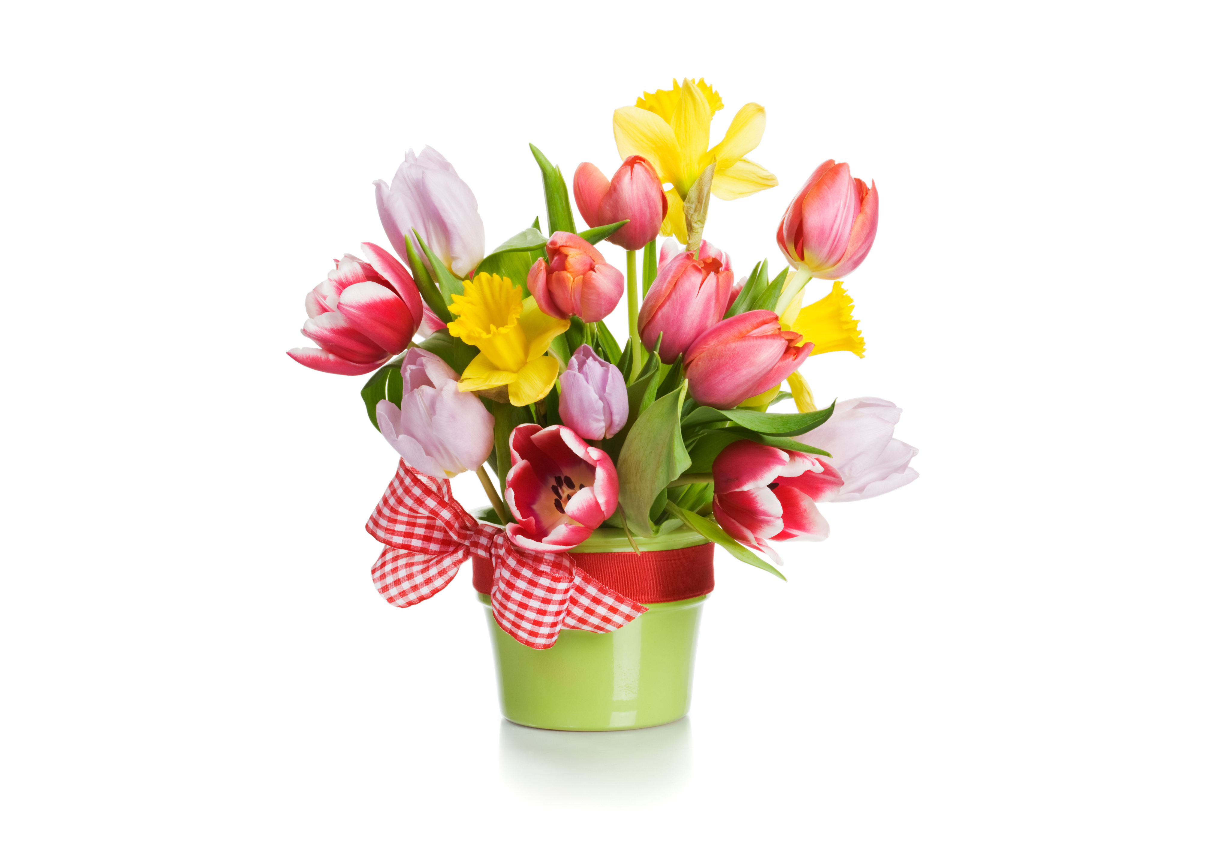 Букет весенних цветов открытка. Букет тюльпанов. Красивый весенний букет. Букет весенних цветов.