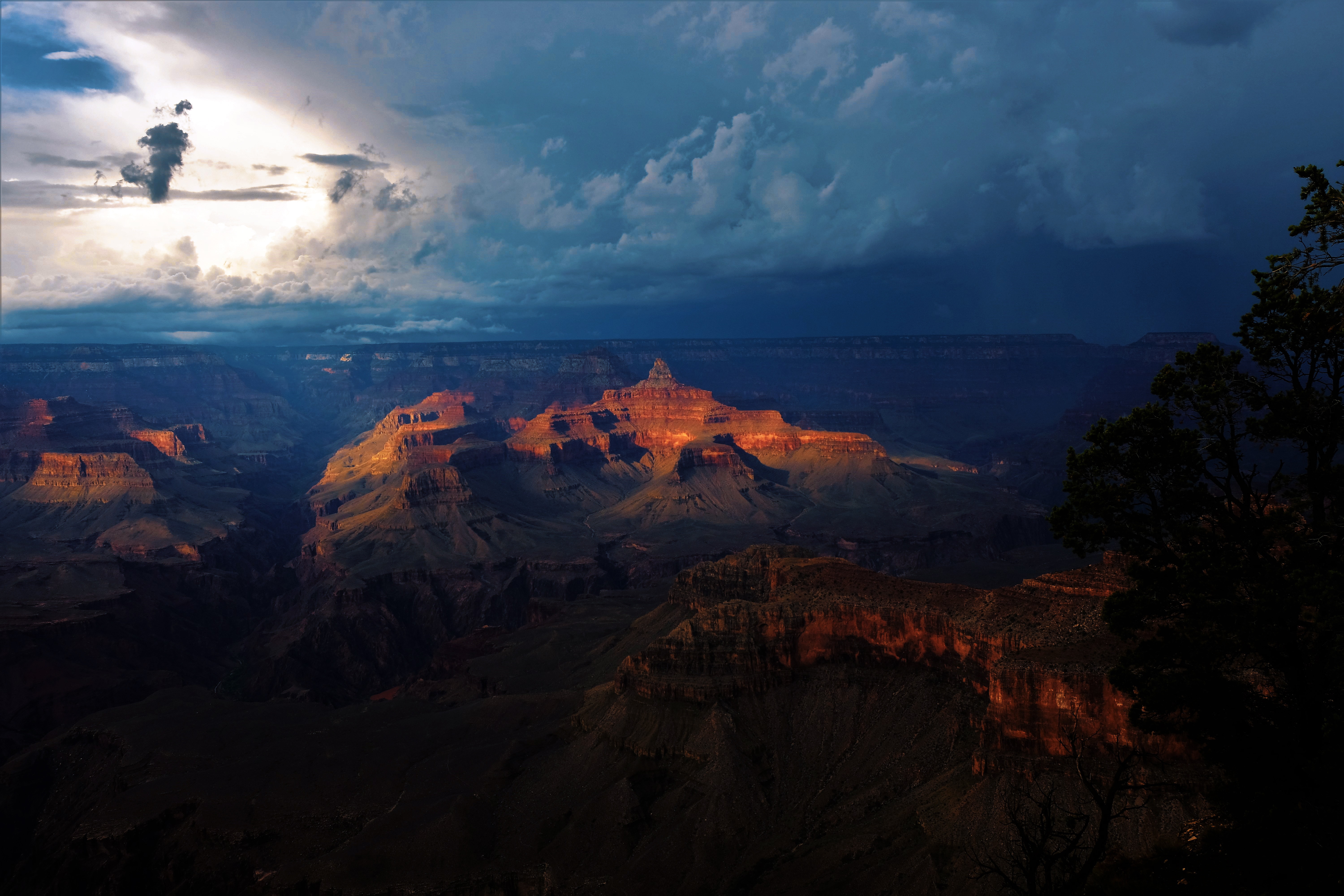 Download mobile wallpaper Grand Canyon, Overcast, Mainly Cloudy, Clouds, Nature, Canyon, Night for free.