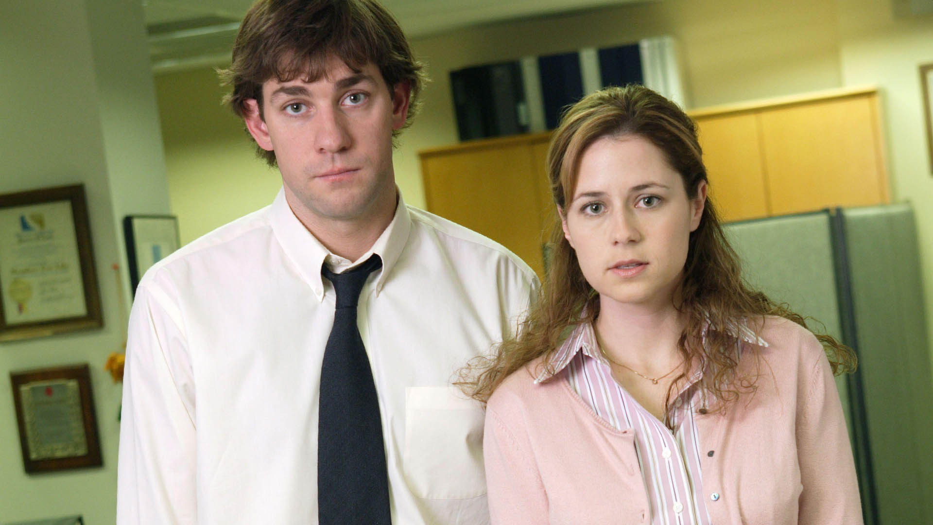 Download Pam Beesly Never Stopped Being an Artist Wallpaper
