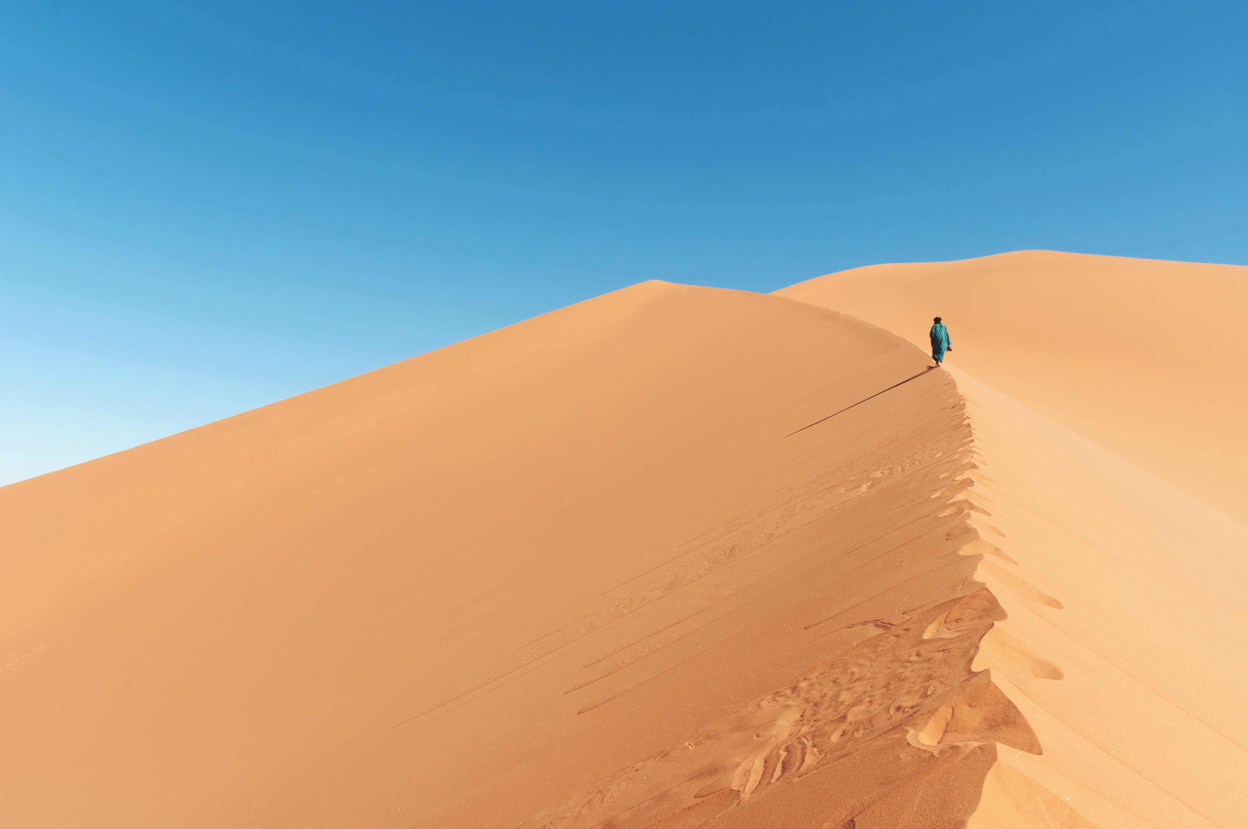 867729 descargar fondo de pantalla tierra/naturaleza, desierto, áfrica, argelia, duna, sáhara, arena, tassili n'ajjer, tuareg: protectores de pantalla e imágenes gratis