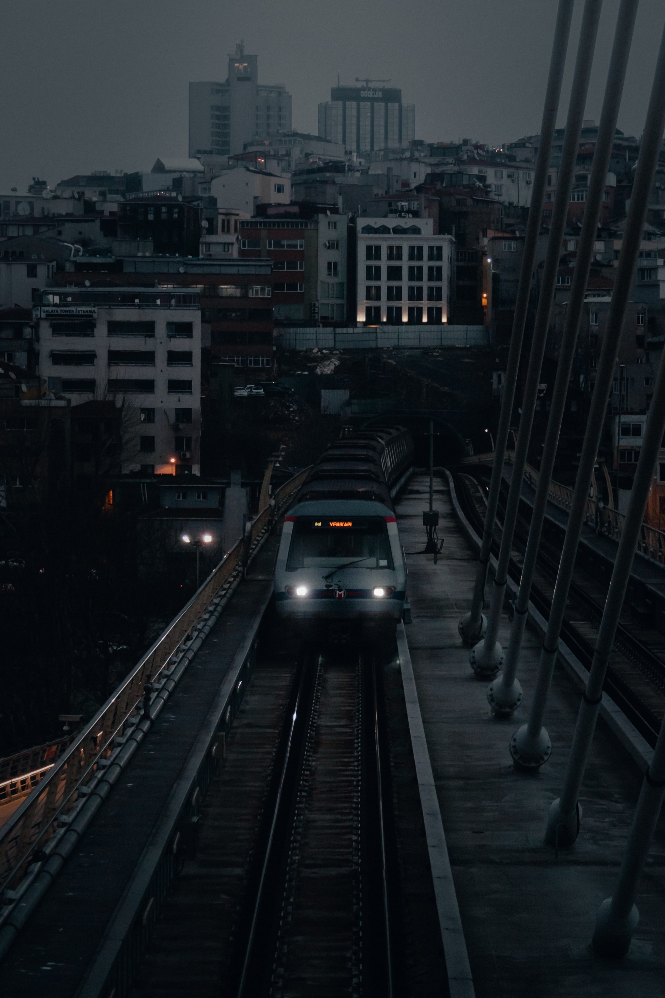 twilight, cities, city, building, dusk, railway, train 1080p