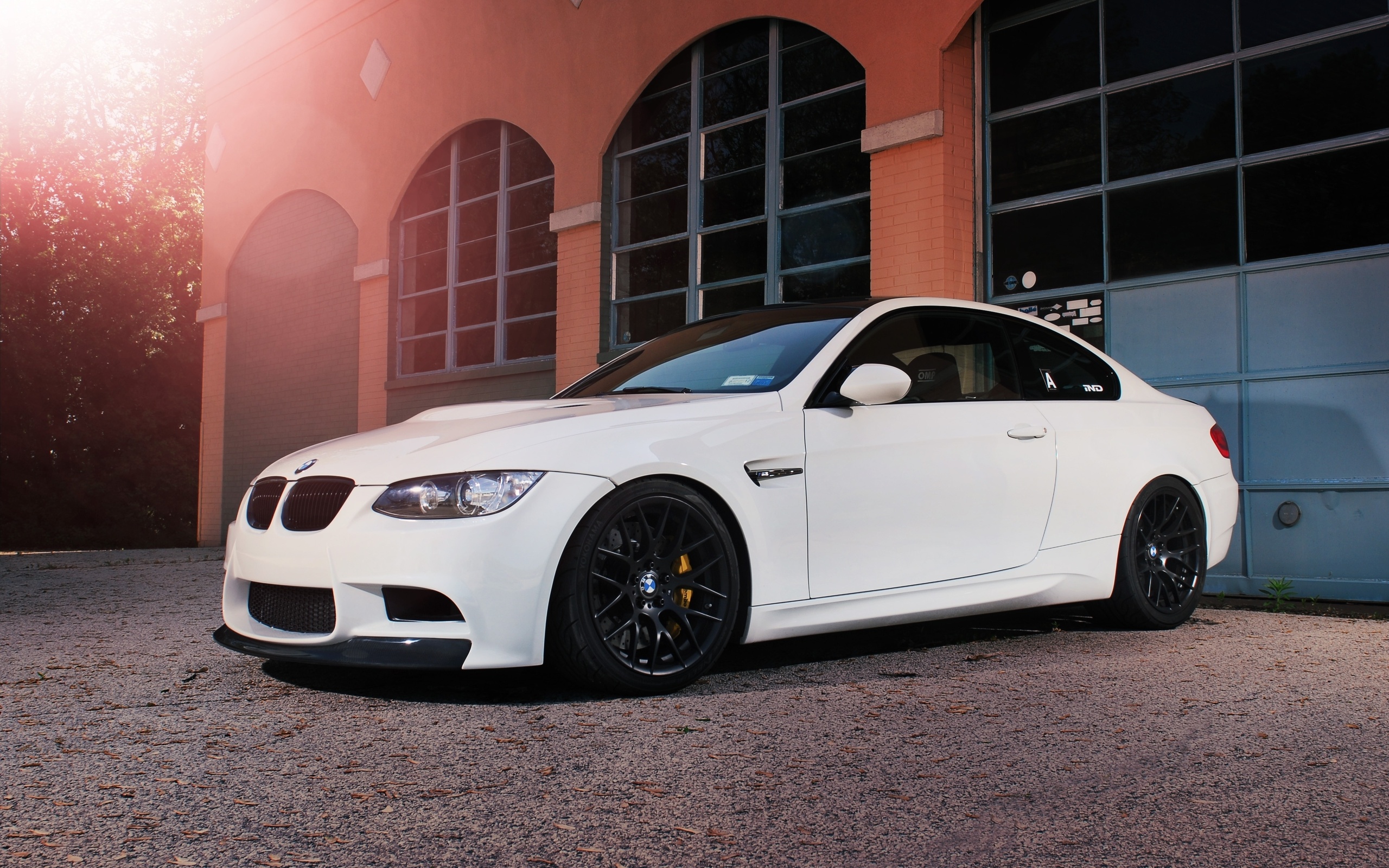 Белый цвет машины фото. BMW m3 e92 White. BMW m3 e92 белая. BMW e92 белая. BMW m3 e92 White 359.
