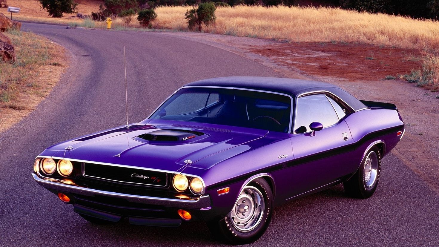 dodge challenger старый