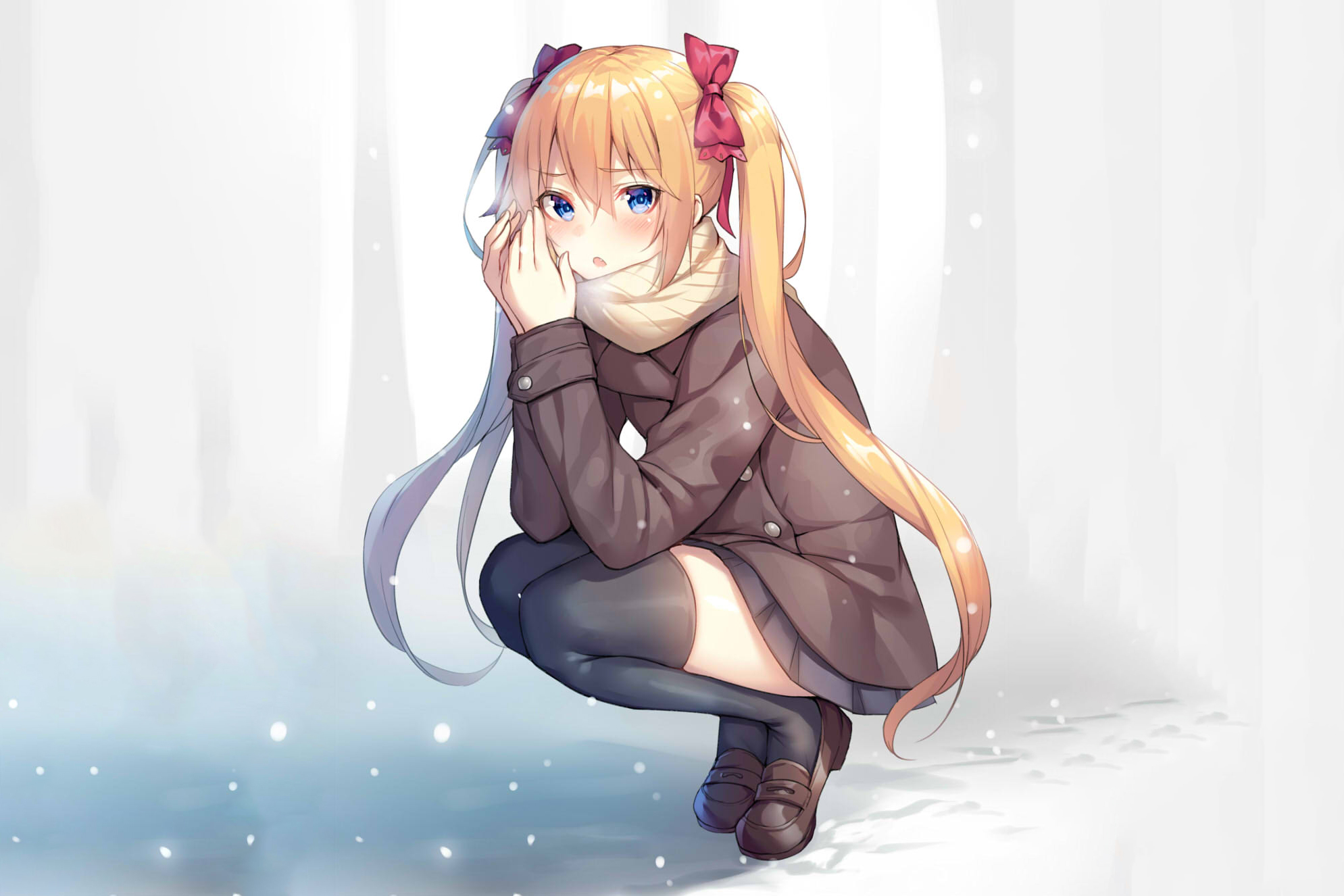 Аниме девушка сидит на снегу