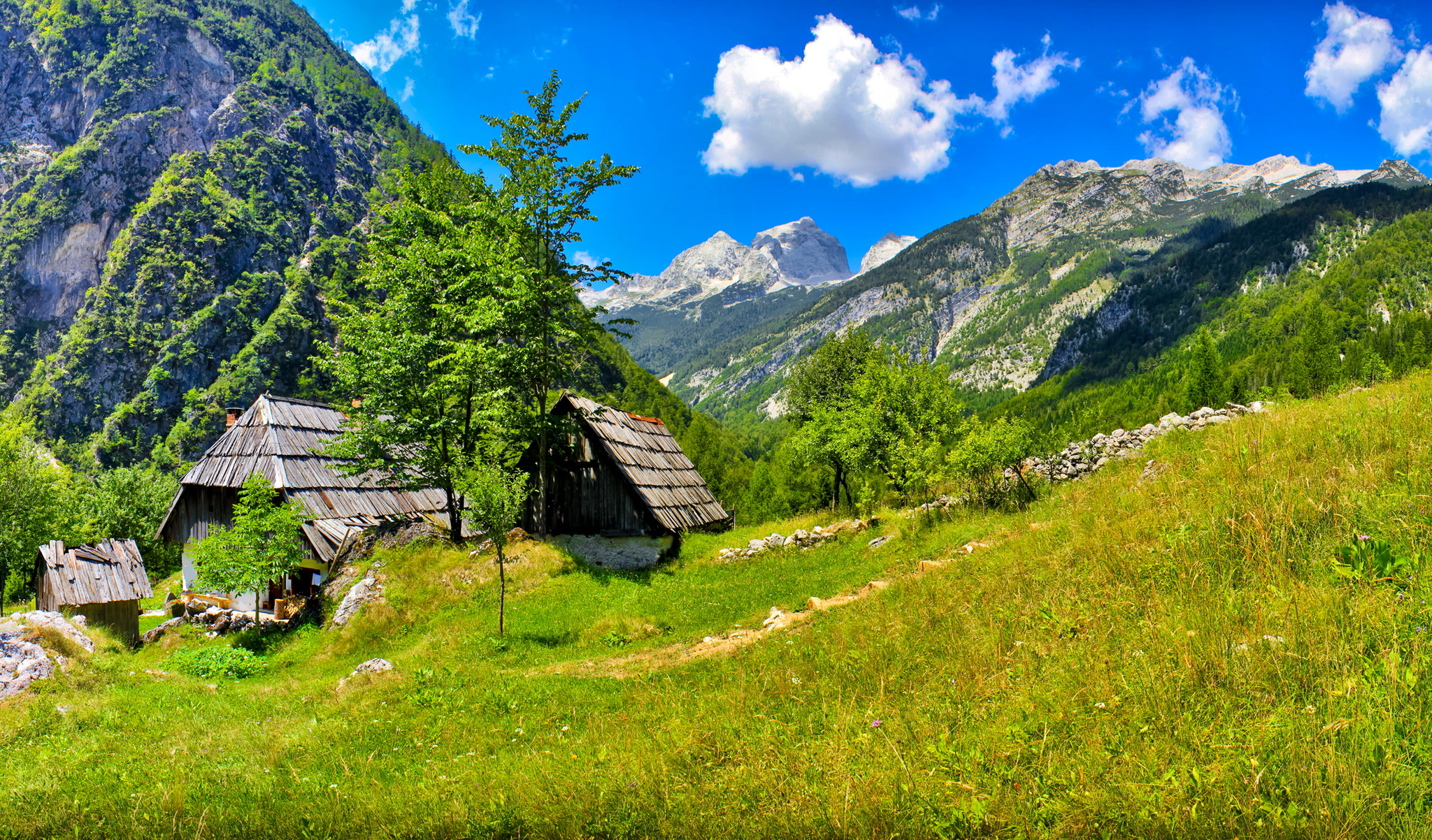 Download mobile wallpaper Slovenia, Summer, Nature, Grass, Mountains, Sun for free.