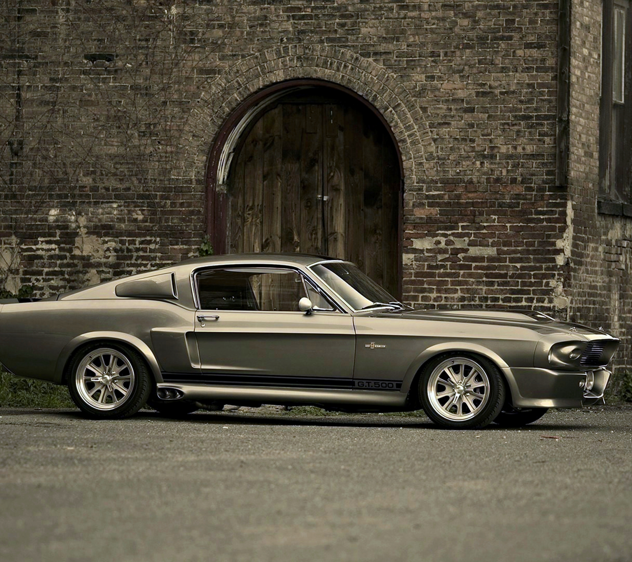 Ford Mustang Shelby gt500 старый