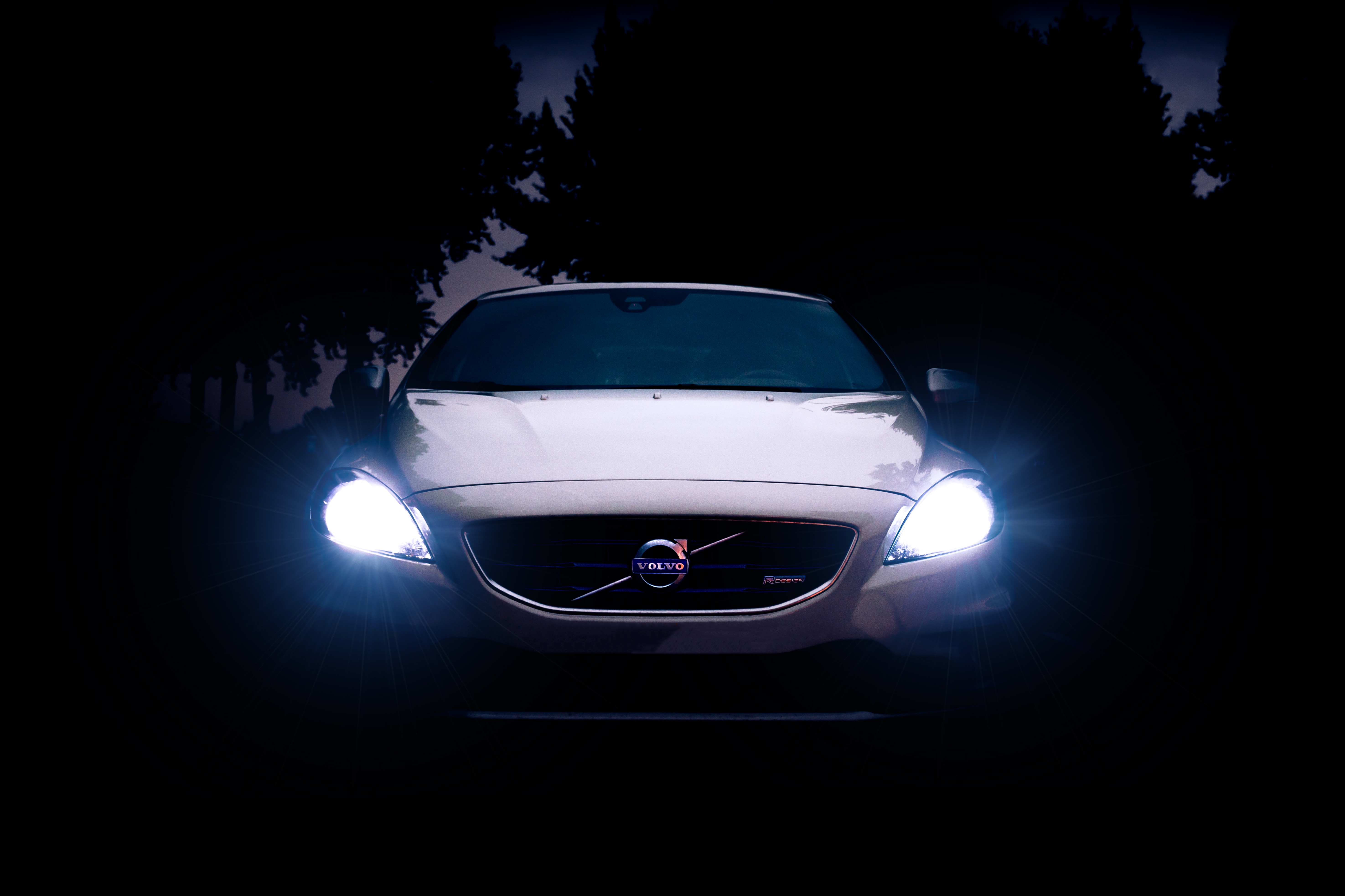 lights, volvo v40, volvo, night, cars, shine, light, front view, headlights lock screen backgrounds