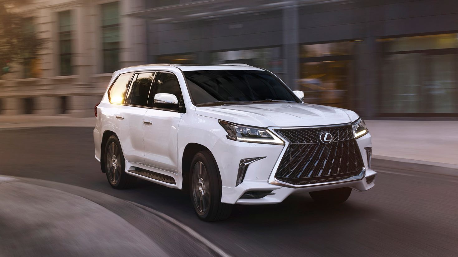 новый lexus lx