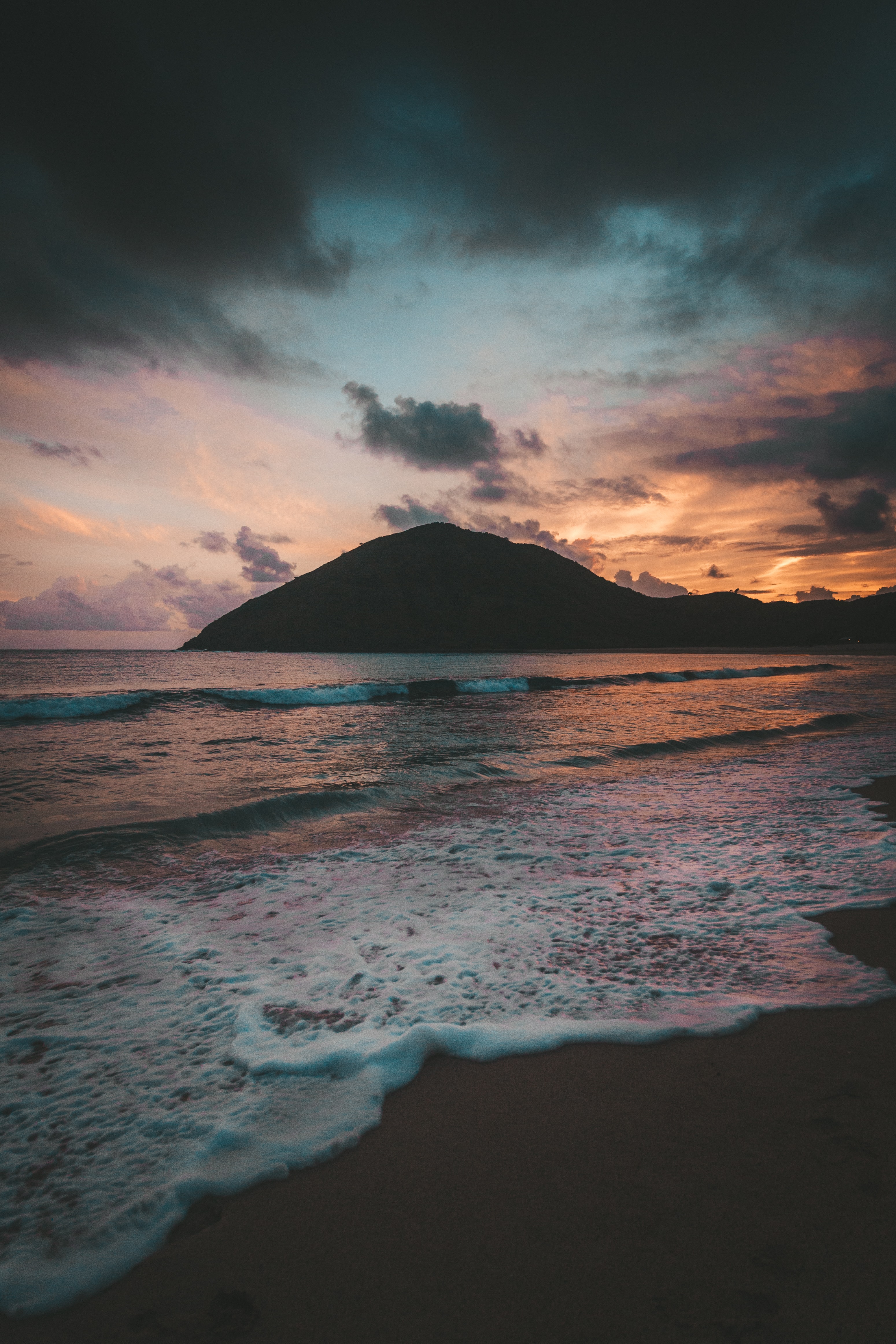 Handy-Wallpaper Sunset, Twilight, Insel, Dämmerung, Die Insel, Natur, Sea, Strand kostenlos herunterladen.