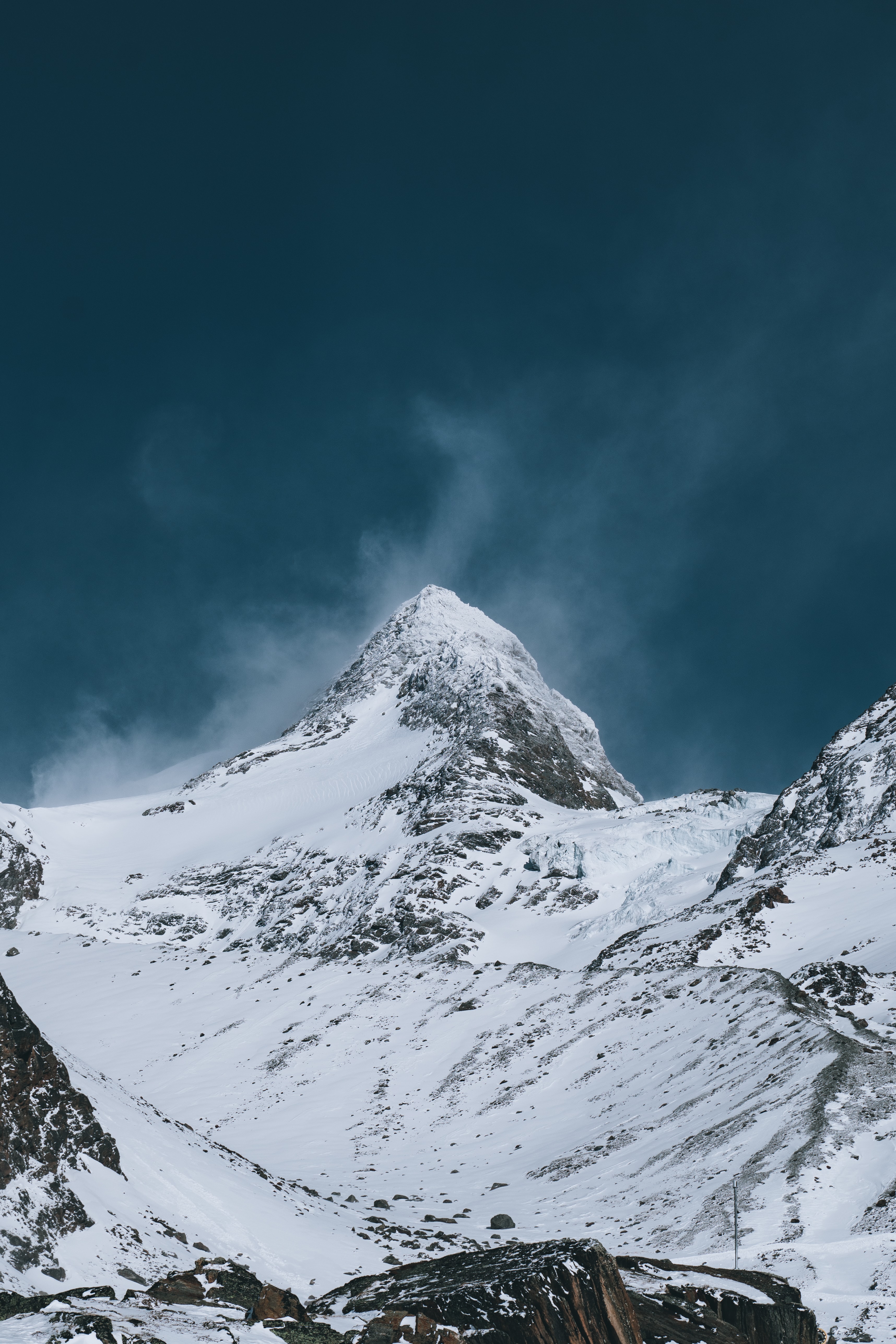 116247 завантажити шпалери природа, гори, сніг, вершина, верх, сніговий - заставки і картинки безкоштовно