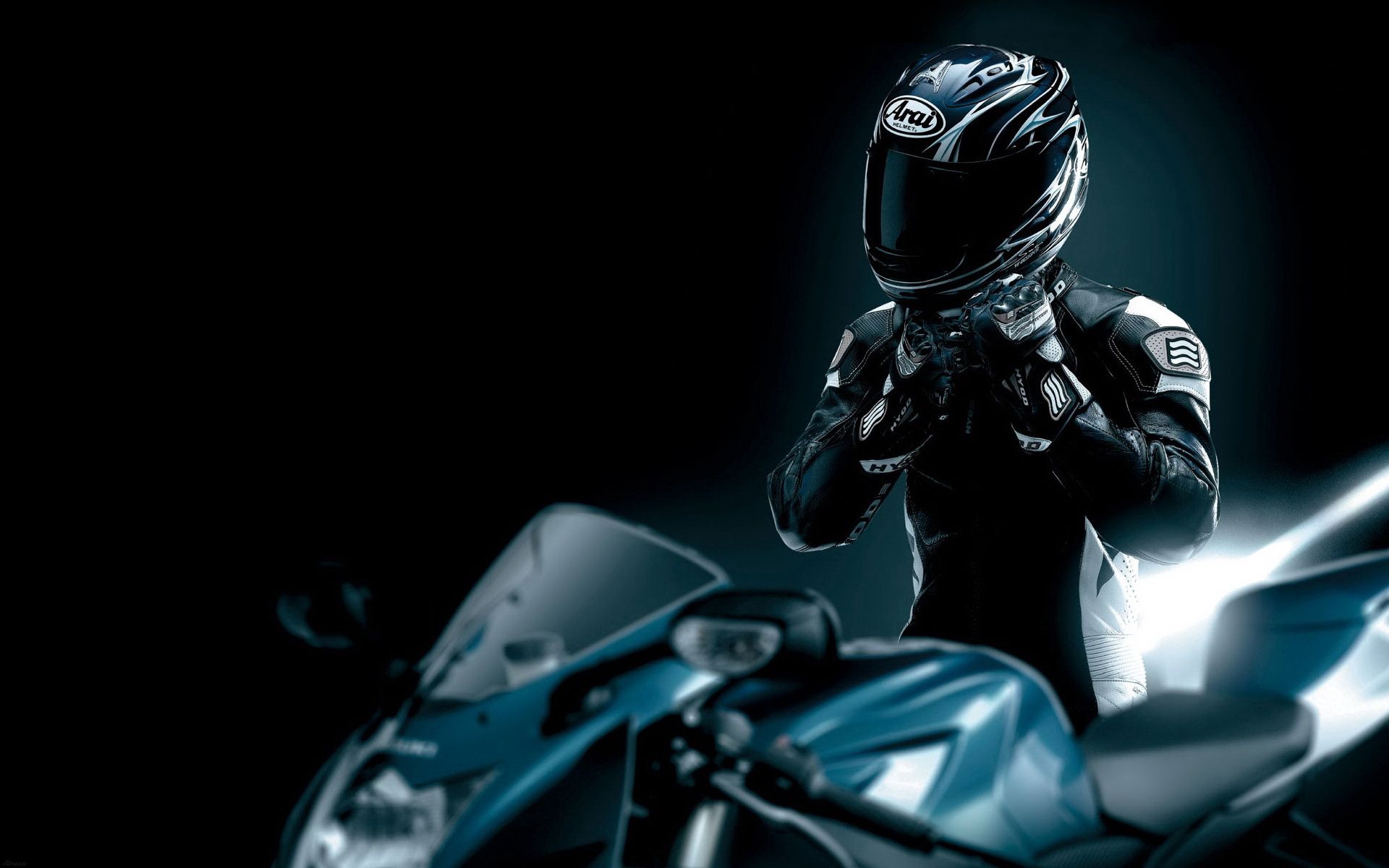 114114 baixar papel de parede motocicletas, preto, o preto, capacete, motocicleta, racer - protetores de tela e imagens gratuitamente