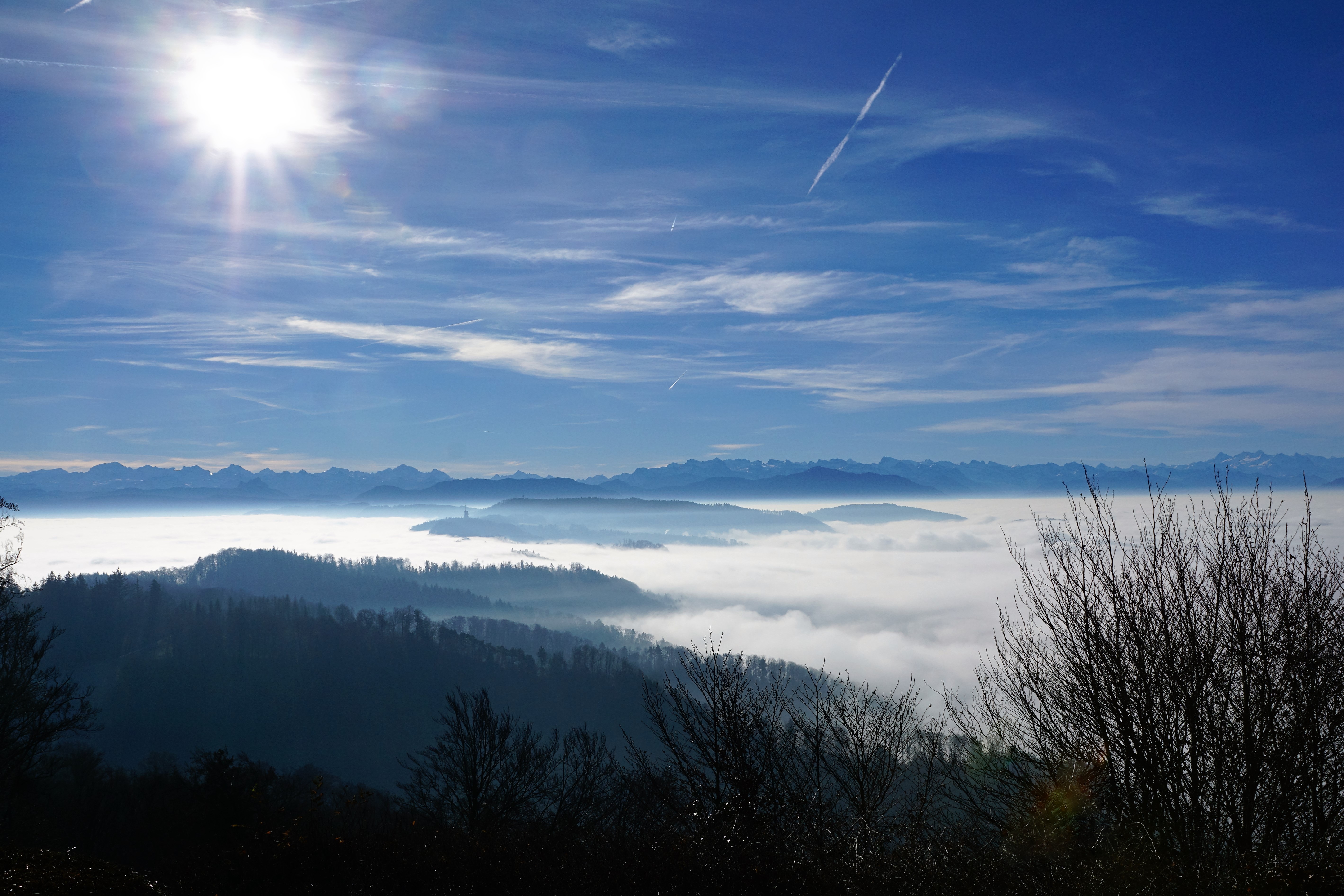 Handy-Wallpaper Nebel, Mountains, Natur, Zürich, Schweiz kostenlos herunterladen.