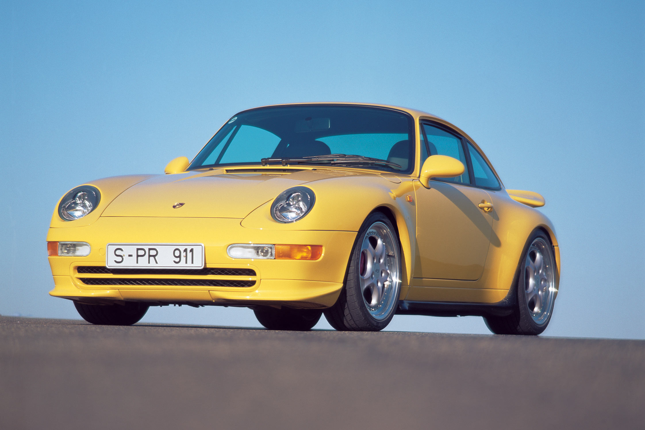 Porsche 911r Yellow