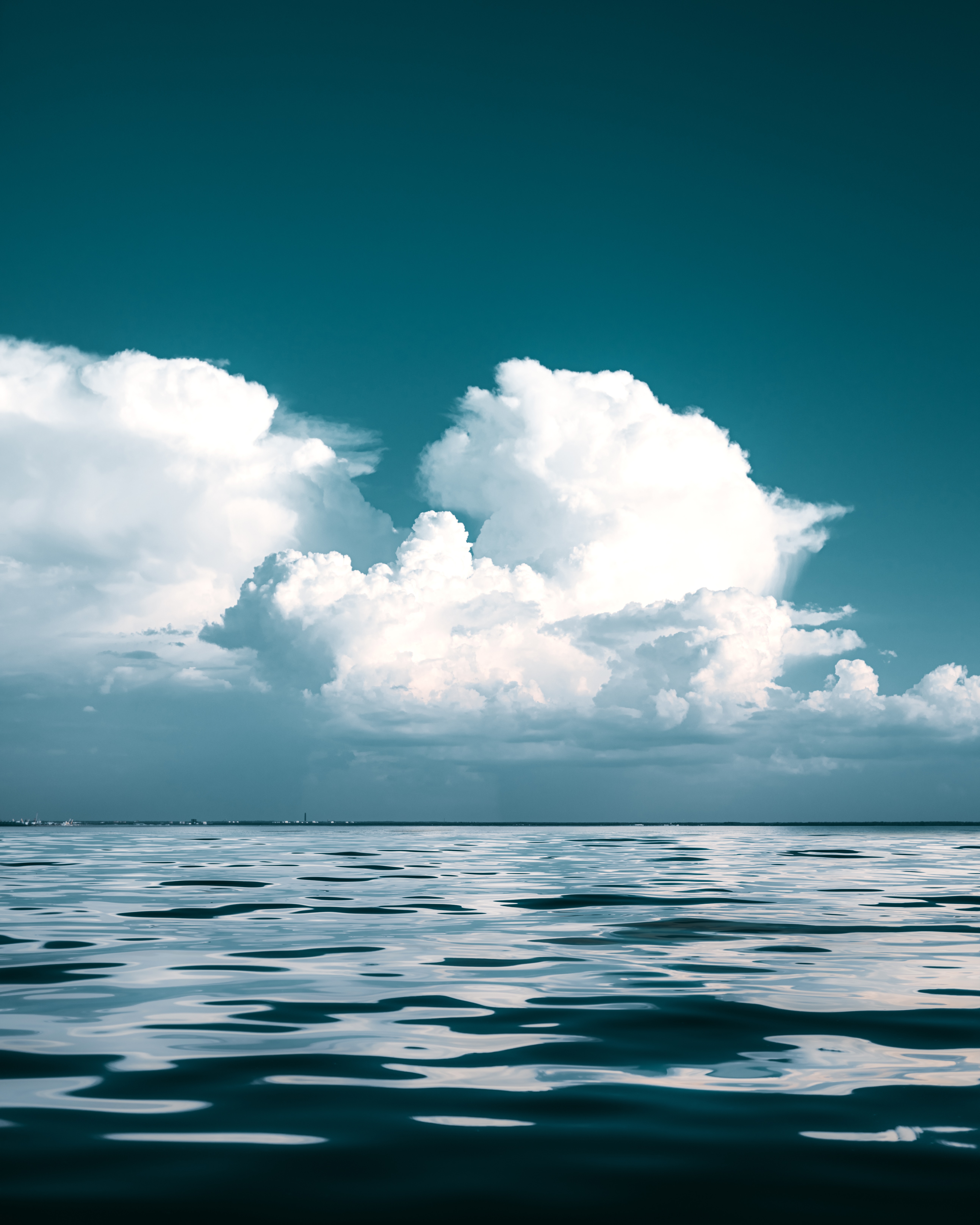 clouds, sea, nature, sky, waves, horizon Smartphone Background