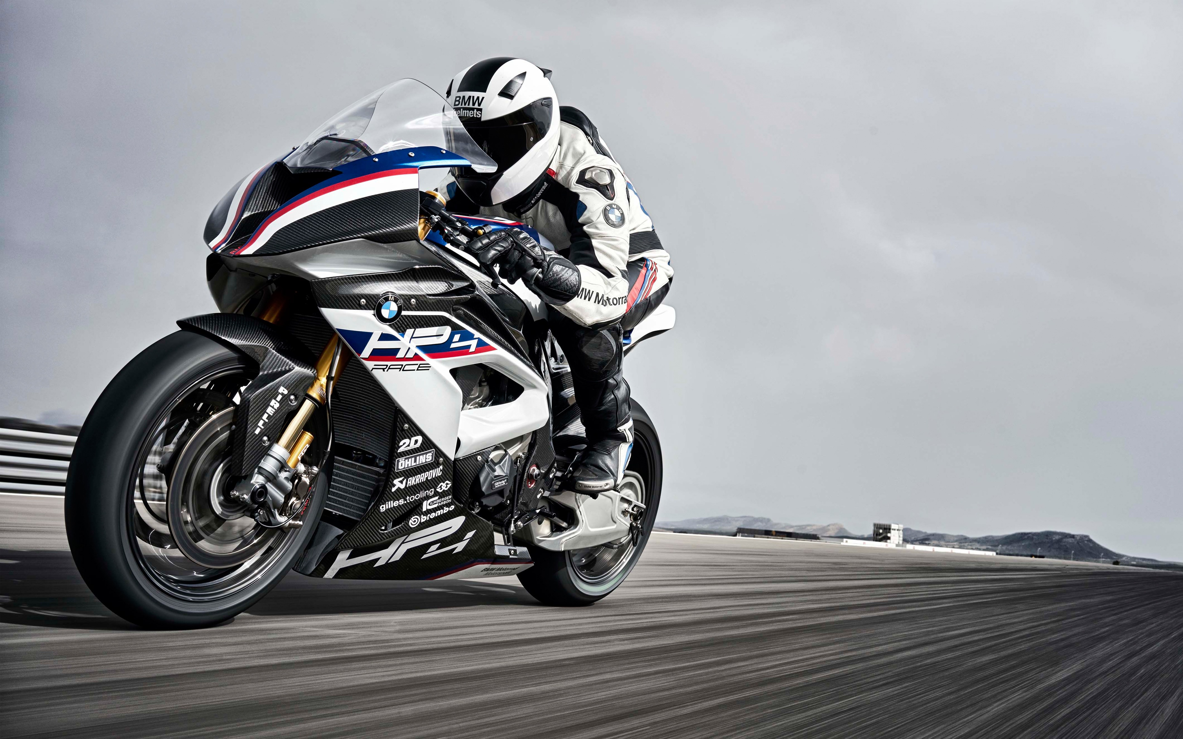 Мотоцикл BMW hp4