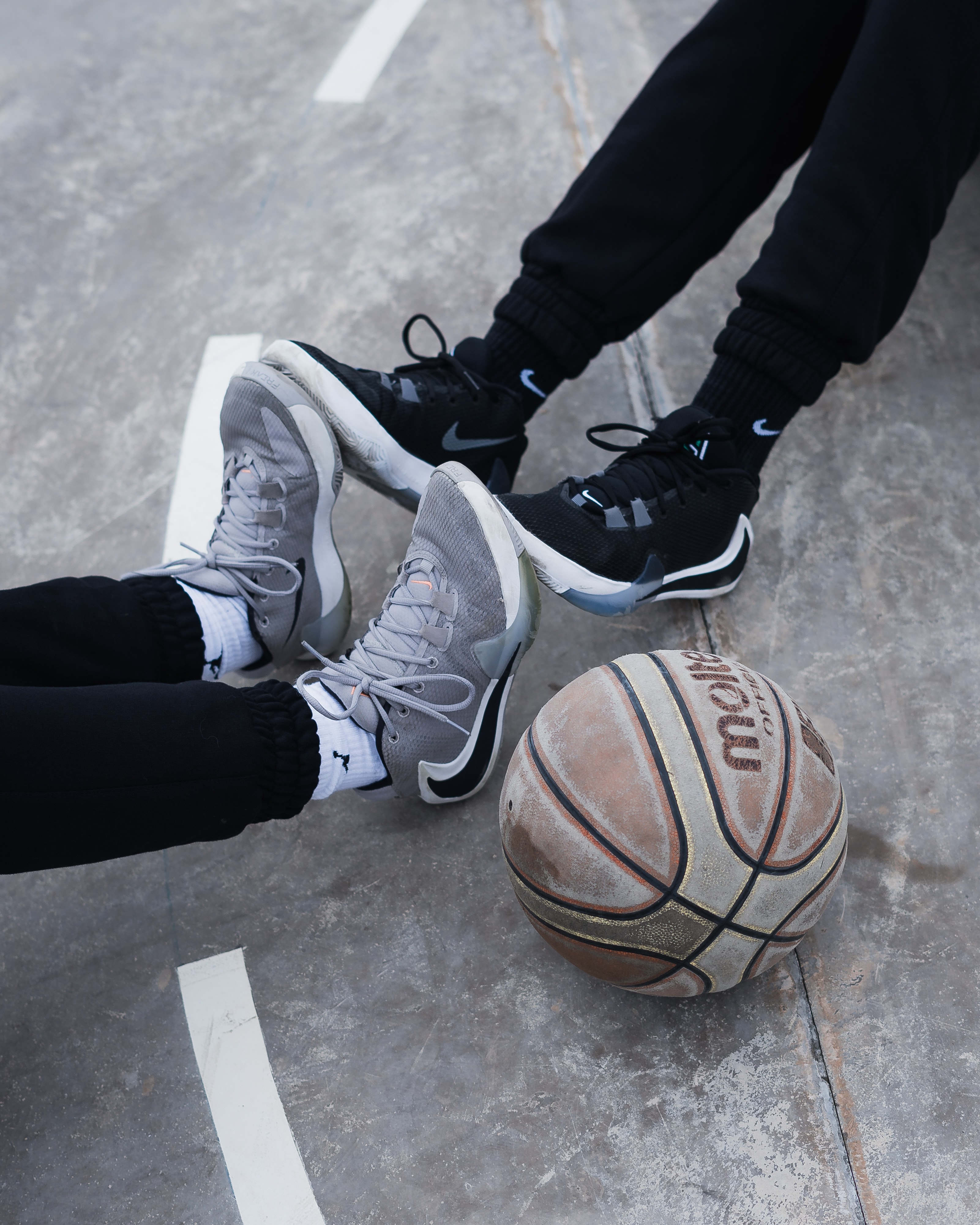 Download mobile wallpaper Basketball, Sneakers, Legs, Ball, Sports for free.
