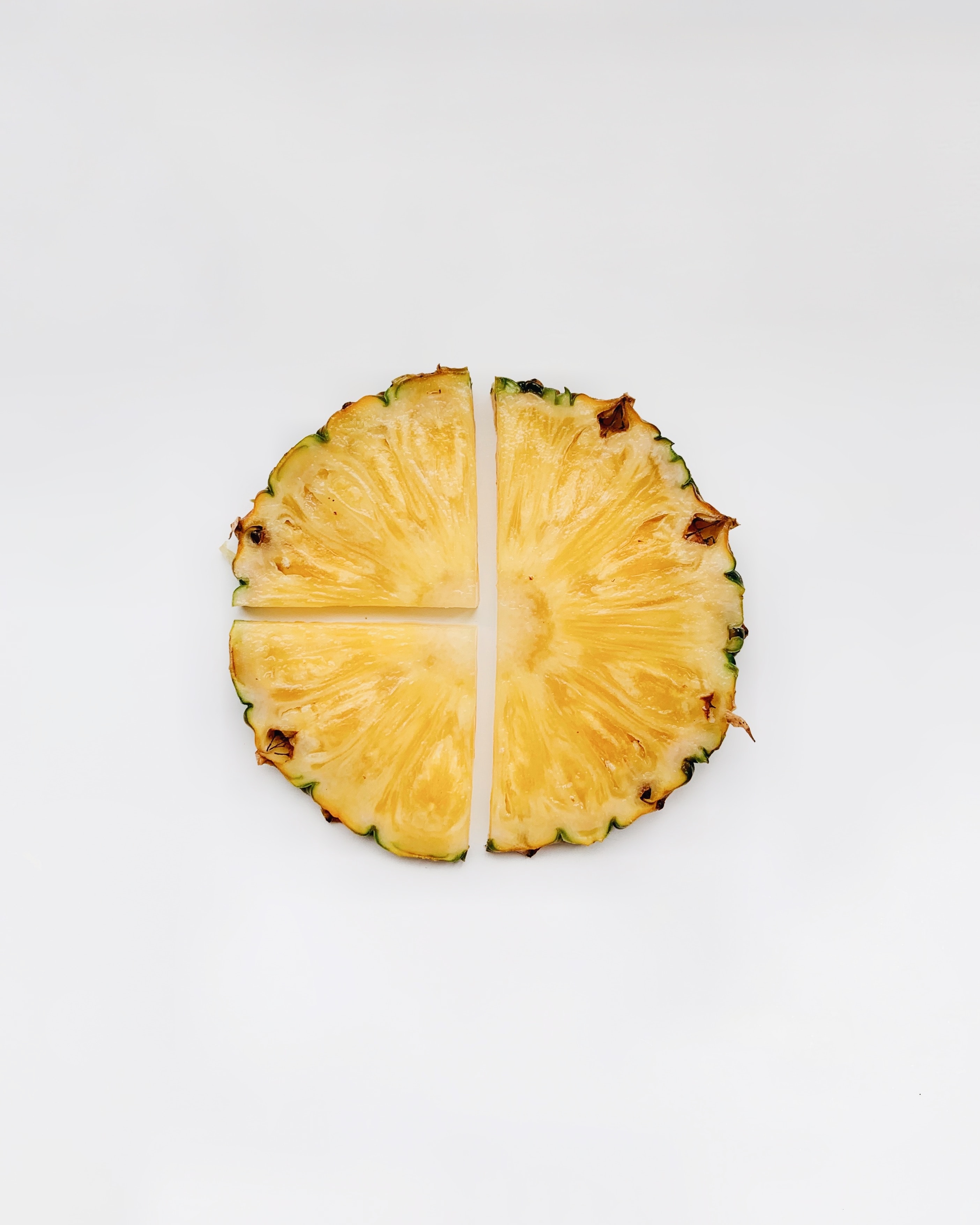 155087 Hintergrundbild herunterladen ananas, minimalismus, die frucht, frucht, läppchen, scheiben, eine ananas - Bildschirmschoner und Bilder kostenlos