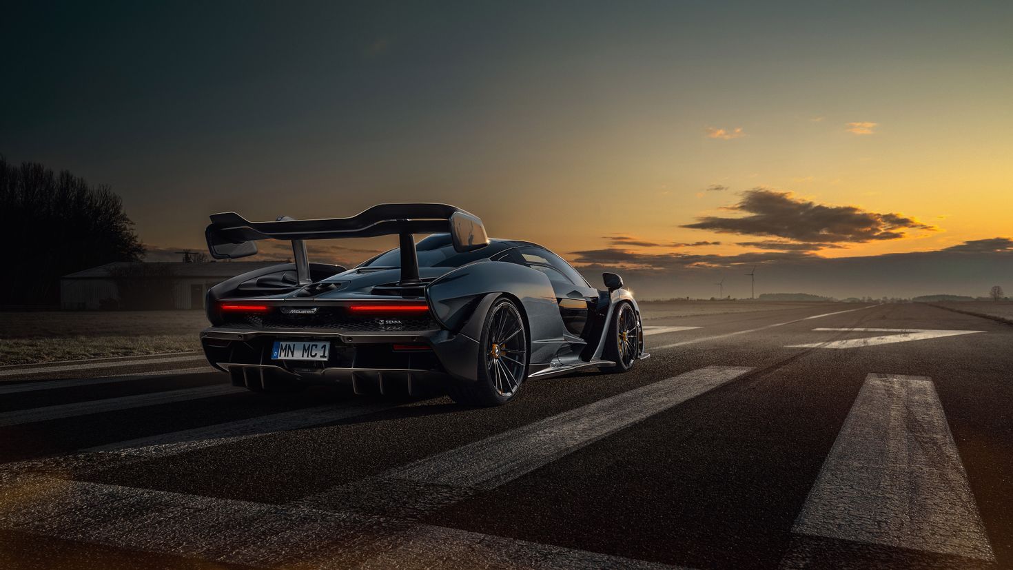 Машина MCLAREN Senna MCLAREN