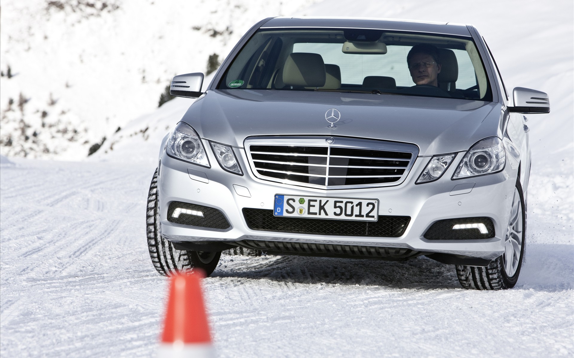 Mercedes Benz 4matic Snow