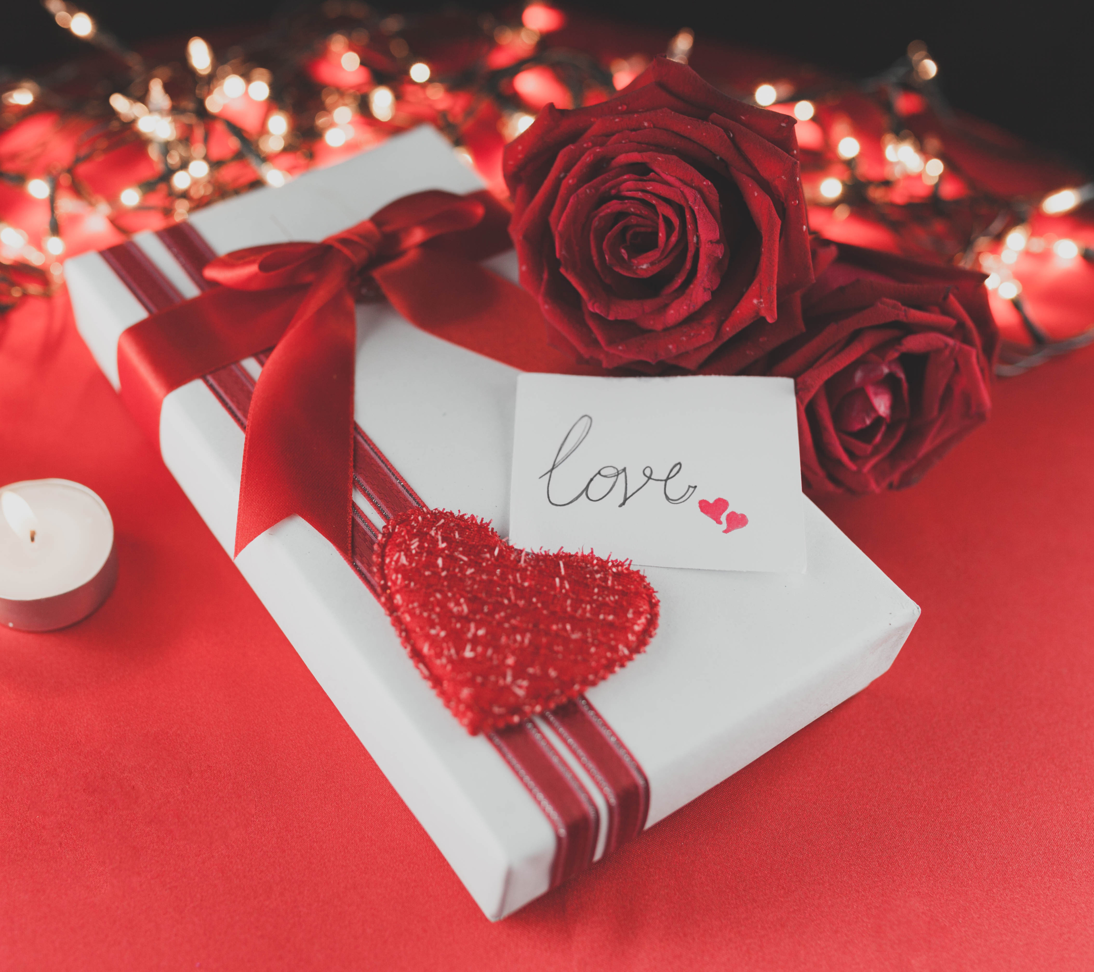 Téléchargez des papiers peints mobile Rose, Amour, Saint Valentin, Vacances, Cadeau, Bougie, Rose Rouge, Fleur Rouge, Aimer gratuitement.