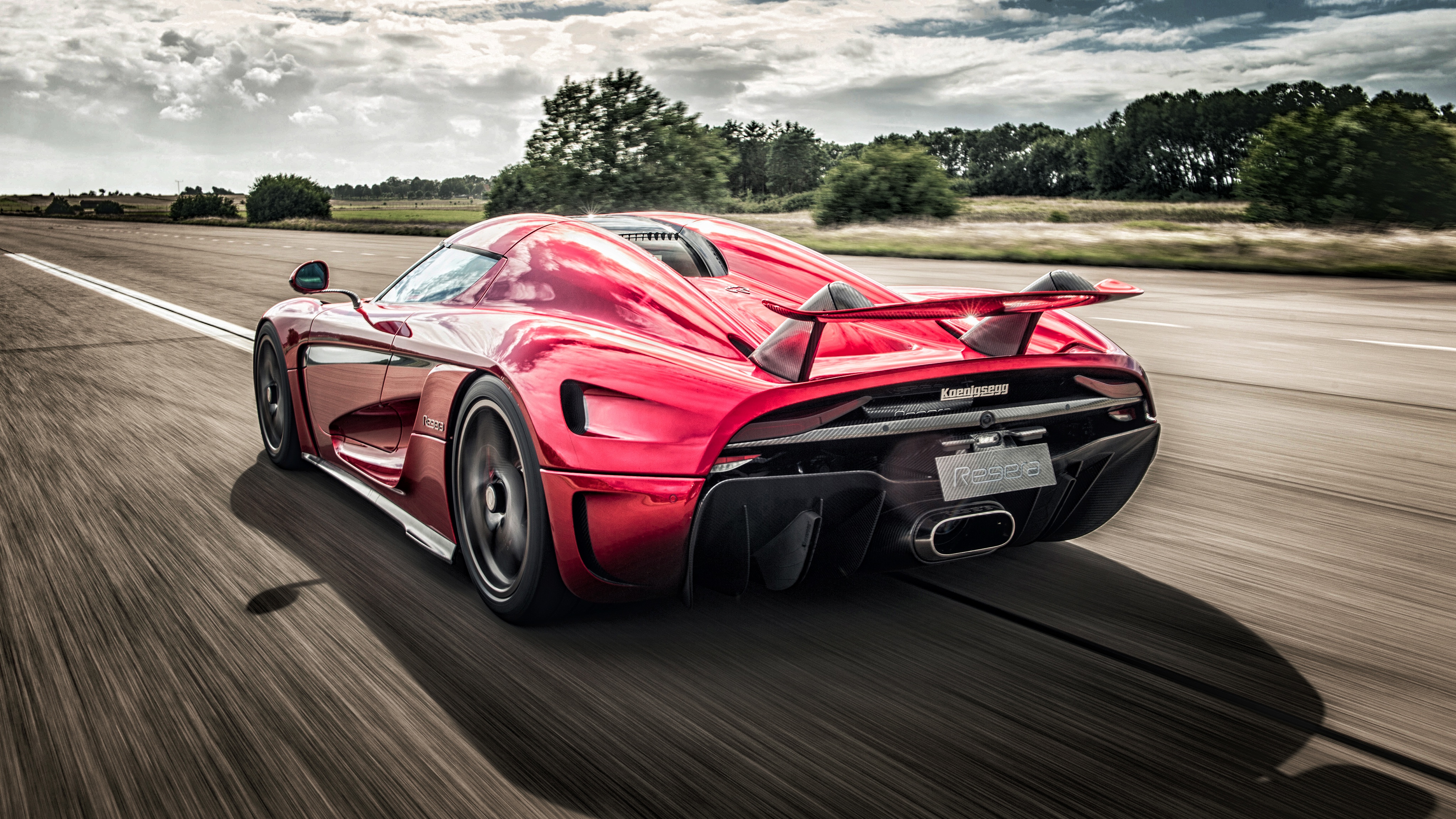 Машина Koenigsegg Agera будущего