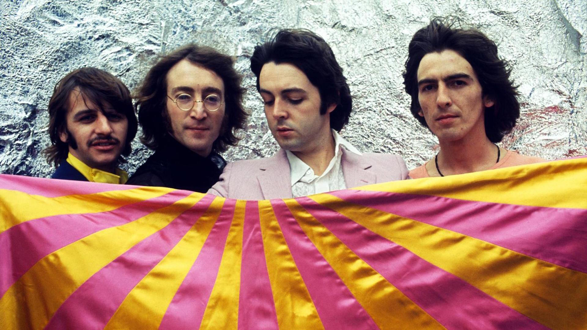 Желтая в песне битлз. The Beatles. Битлз 1968. Beatles фотосессия 1968. The Beatles ed Sullivan show.