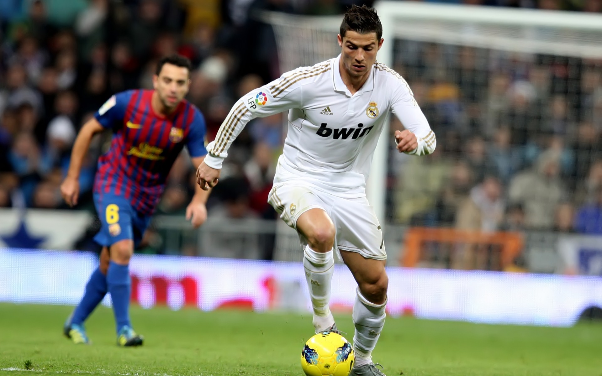 320317 Bildschirmschoner und Hintergrundbilder Cristiano Ronaldo auf Ihrem Telefon. Laden Sie  Bilder kostenlos herunter