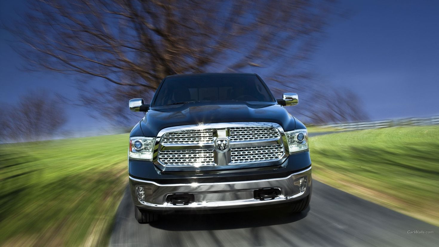 Dodge Ram 1500 vs Escalade