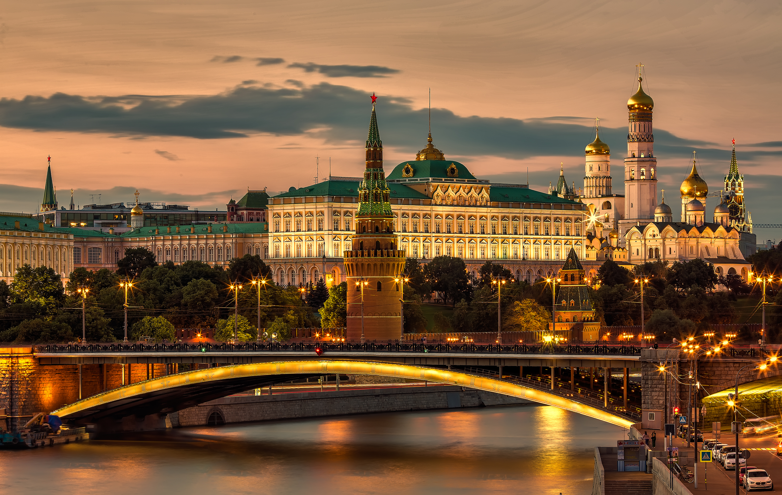 399374 descargar fondo de pantalla hecho por el hombre, moscú, puente, ciudad, kremlin, rusia, ciudades: protectores de pantalla e imágenes gratis