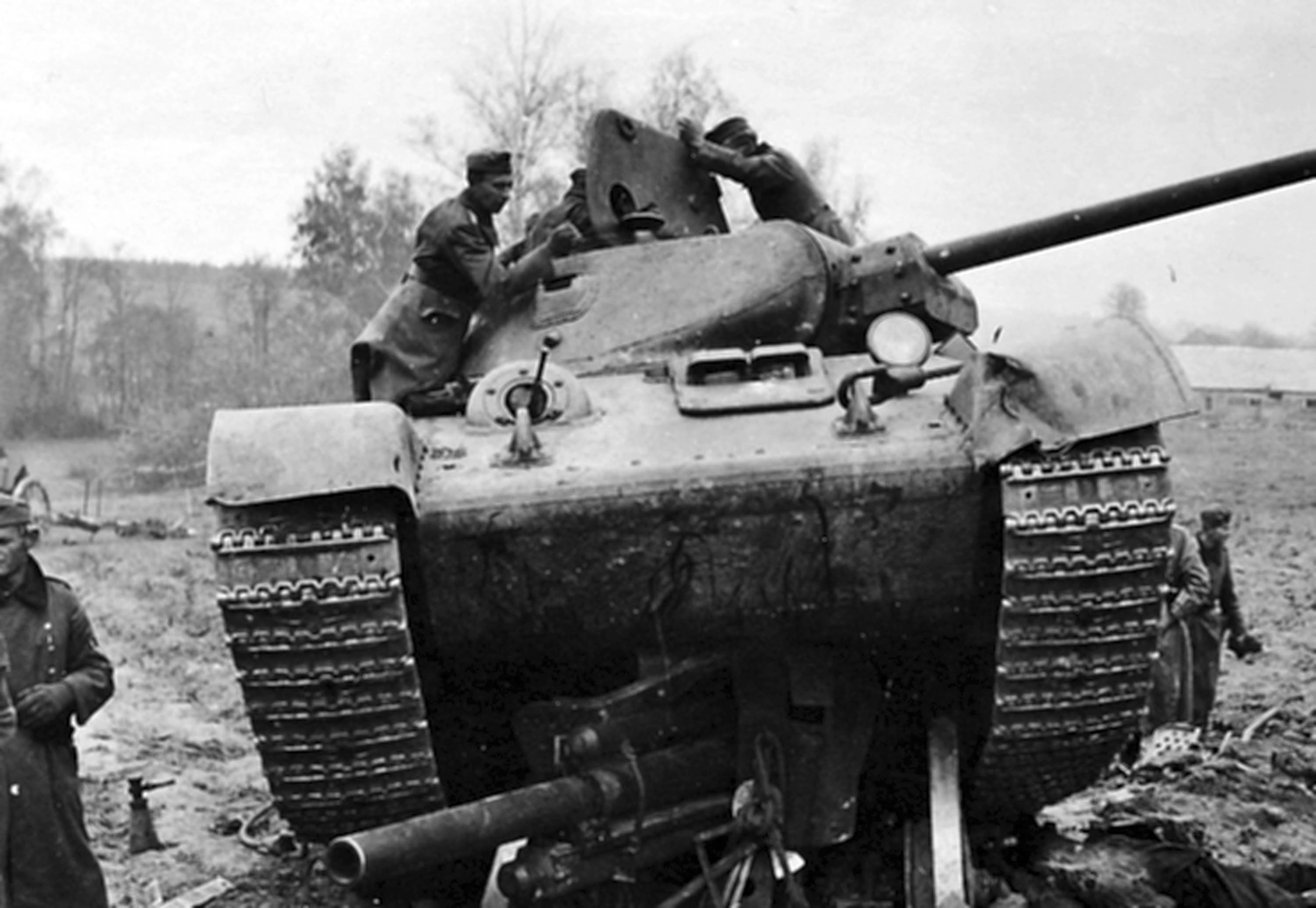 Немецкие танки времен великой отечественной. Т-34 1941-1945. Танки т34 Великой Отечественной войны. Т-34 Таран.