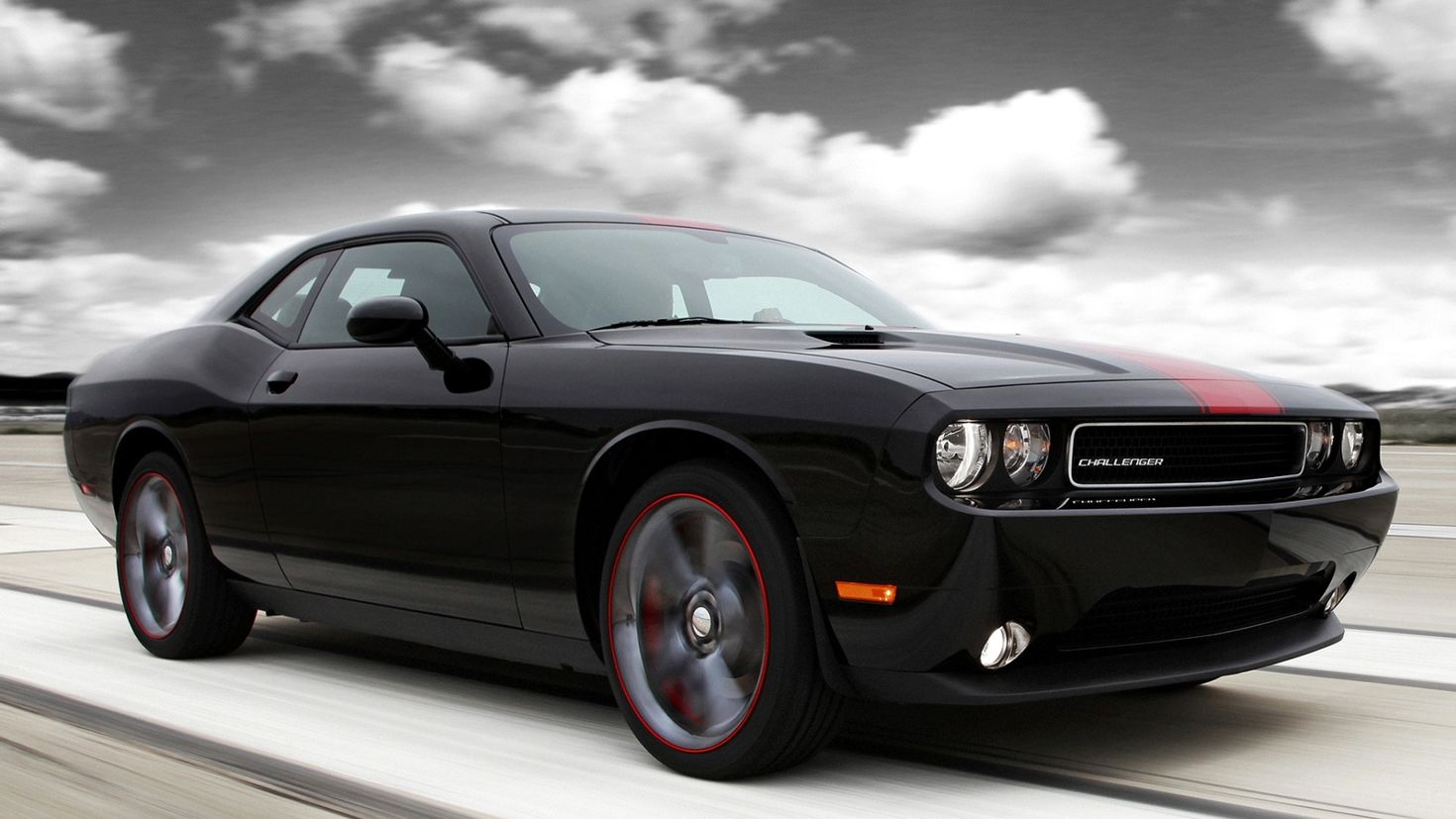 Обои на рабочий стол dodge Challenger