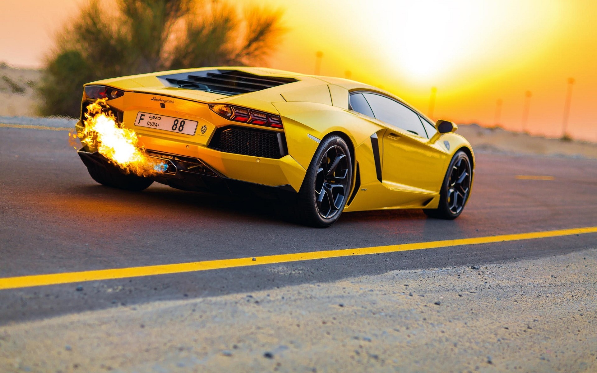 lamborghini aventador lp700-4 желтый