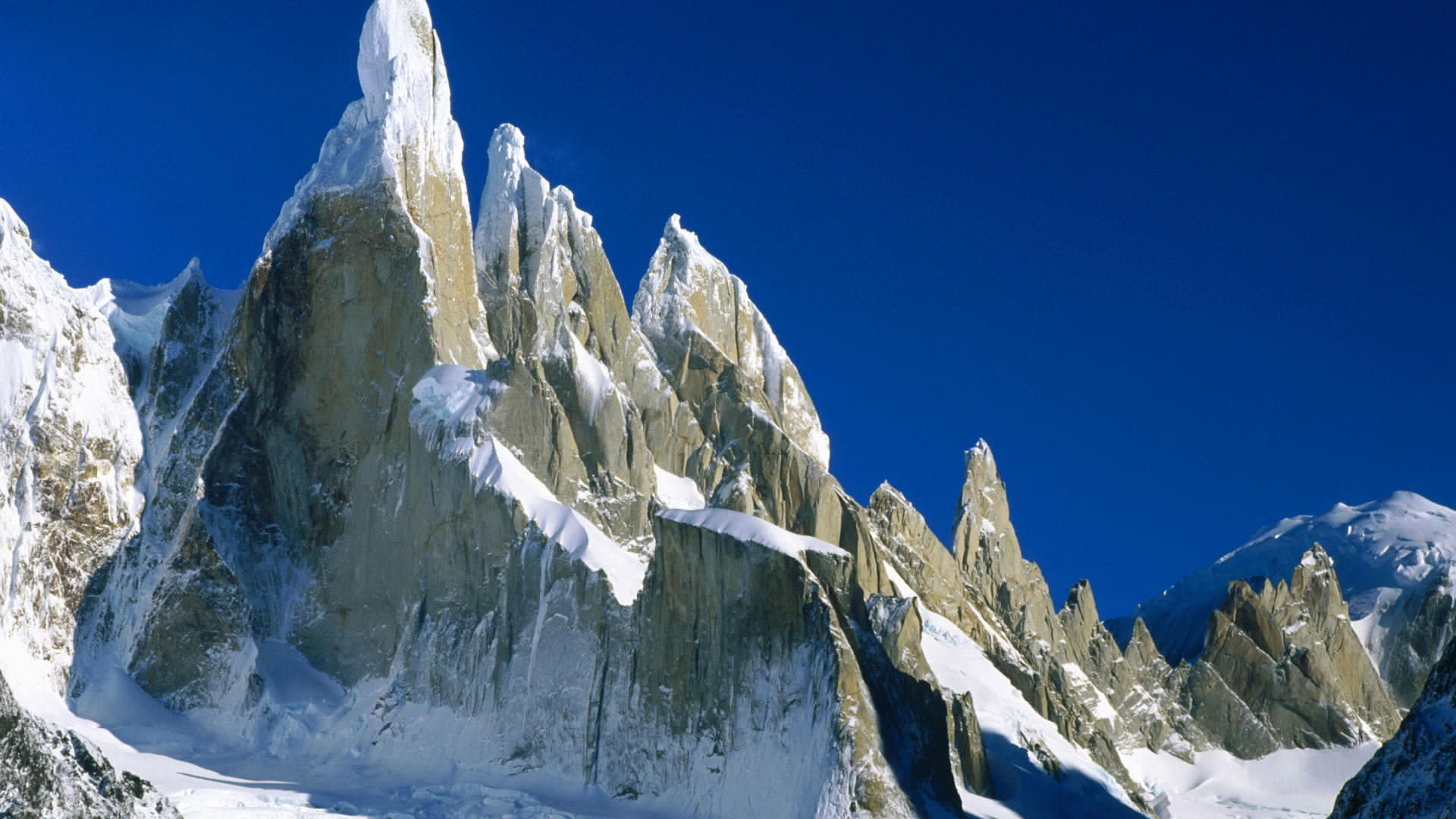 1499828 descargar imagen tierra/naturaleza, montaña, argentina, acantilado, parque nacional los glaciares, naturaleza, cima, nieve: fondos de pantalla y protectores de pantalla gratis