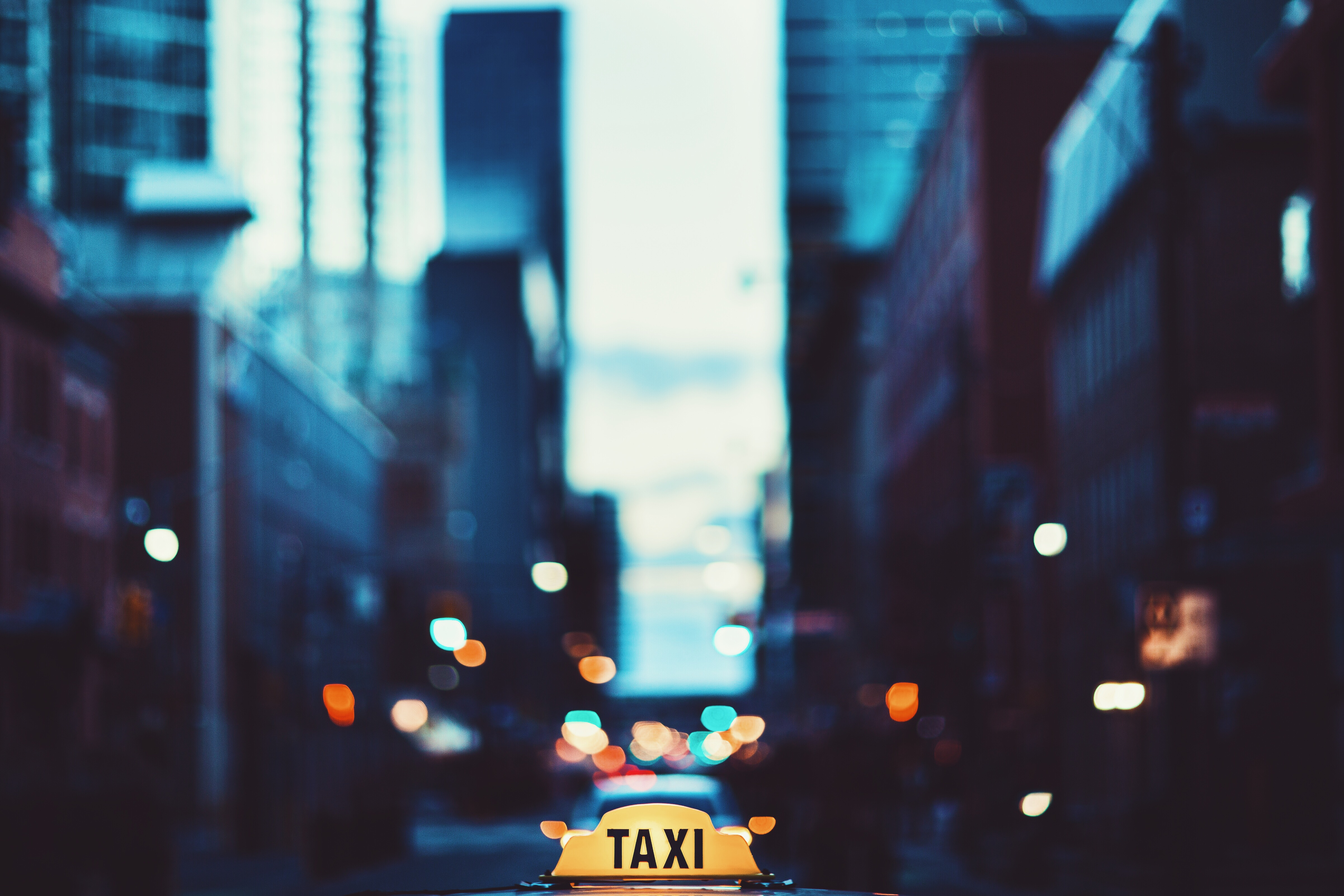 Скачать обои бесплатно Такси, Город, Надпись, Разное картинка на рабочий стол ПК