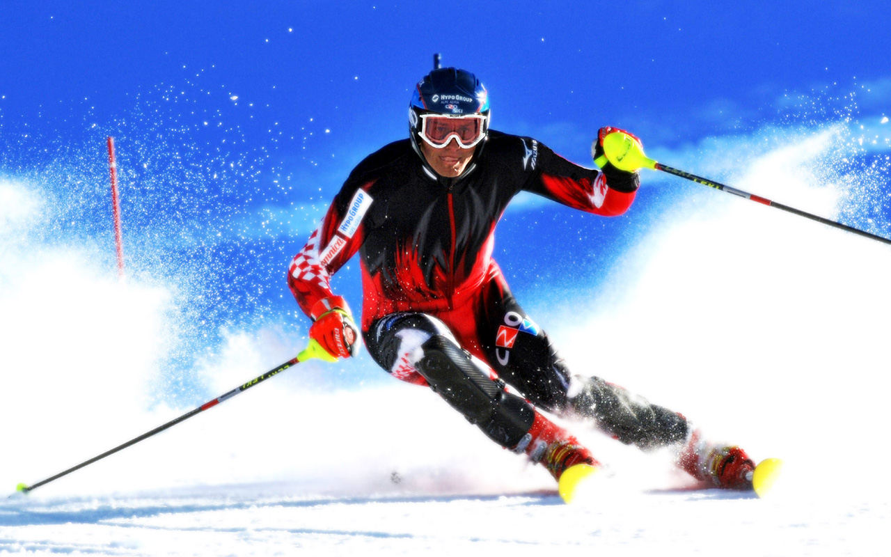Горные лыжи спортсмен