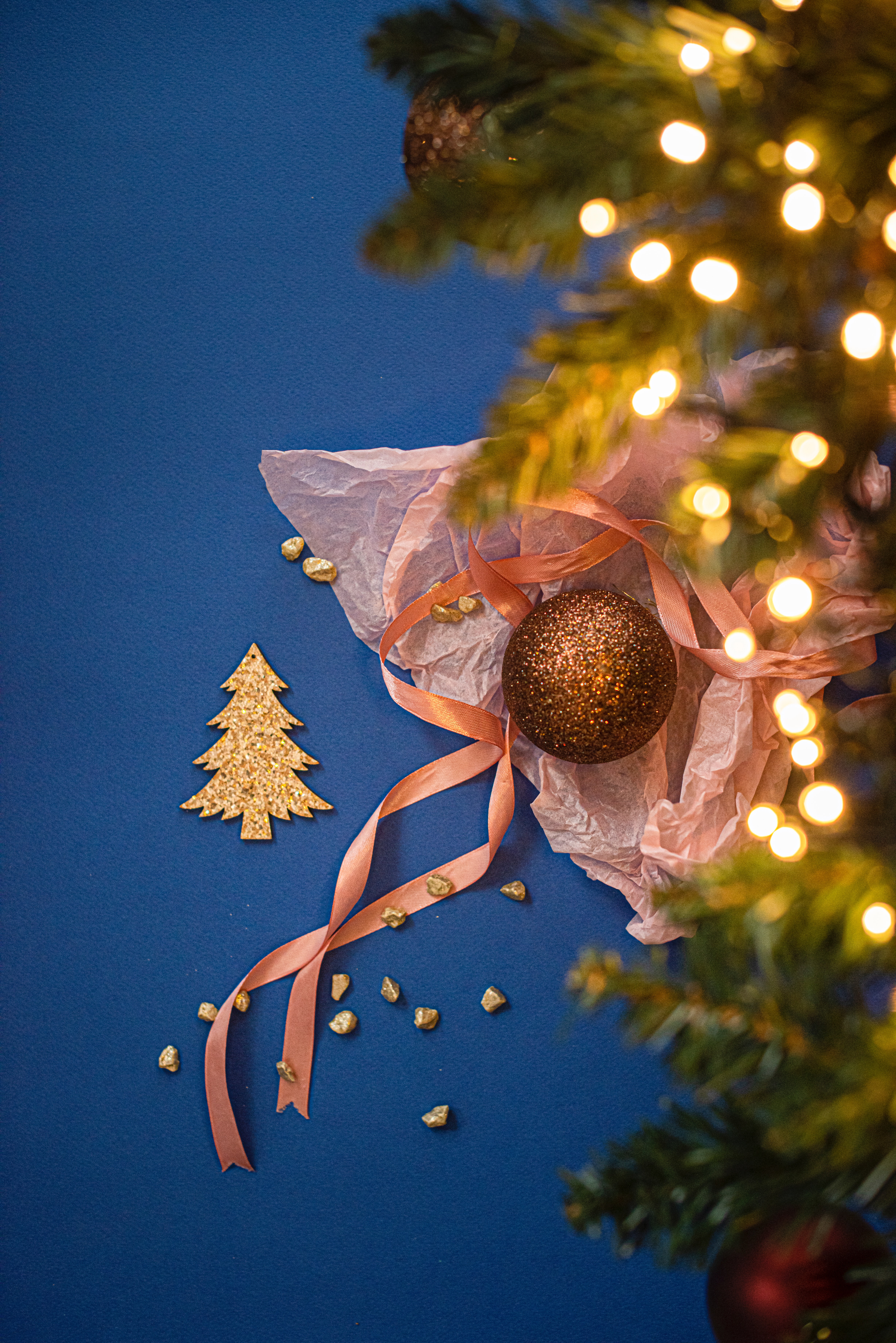 Laden Sie das Neujahr, Neues Jahr, Garland, Girlande, Dekoration, Gold, Feiertage, Weihnachtsbaum, Weihnachten-Bild kostenlos auf Ihren PC-Desktop herunter
