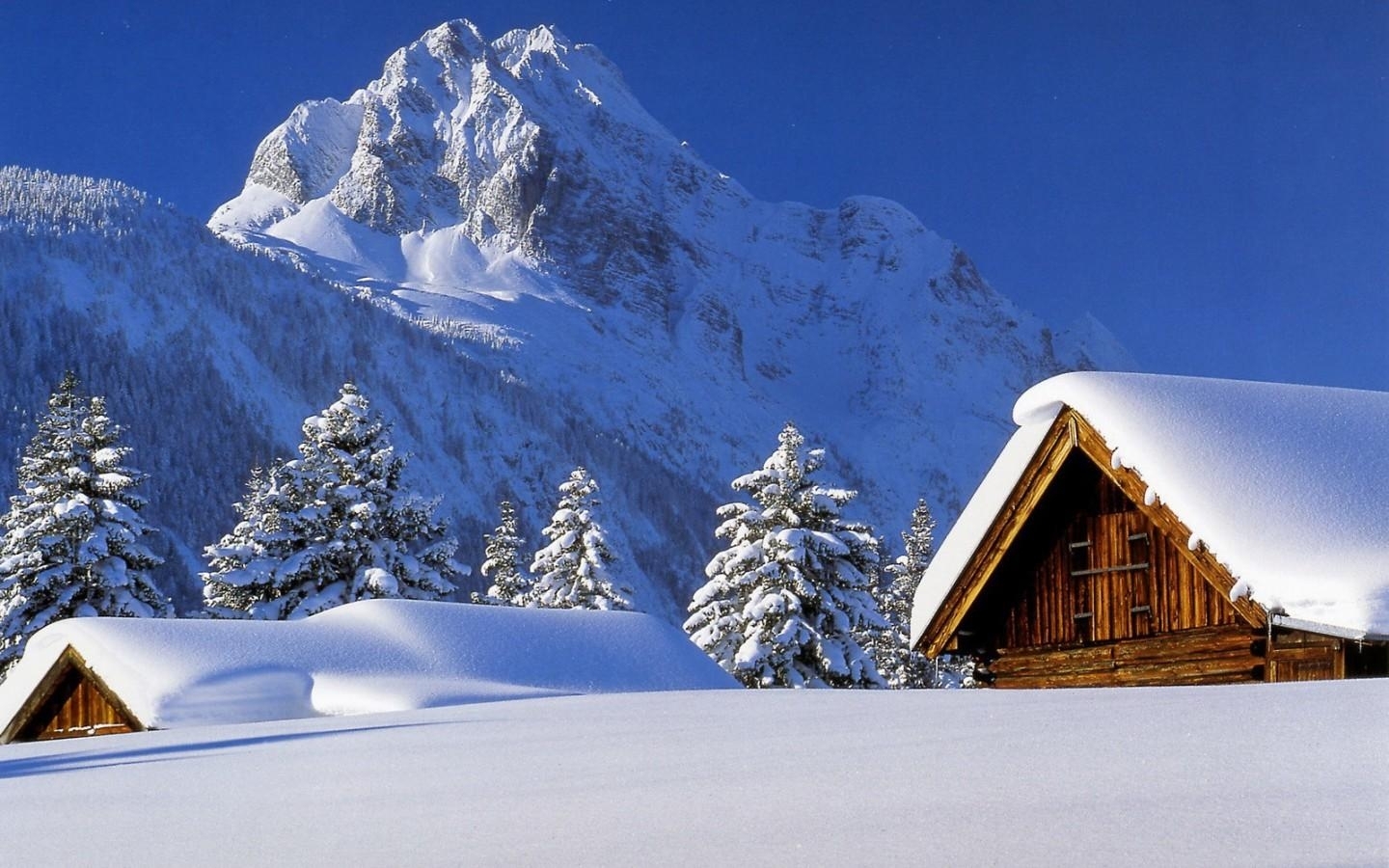 無料モバイル壁紙山脈, 雪, モミの木, 冬, 家, 風景をダウンロードします。