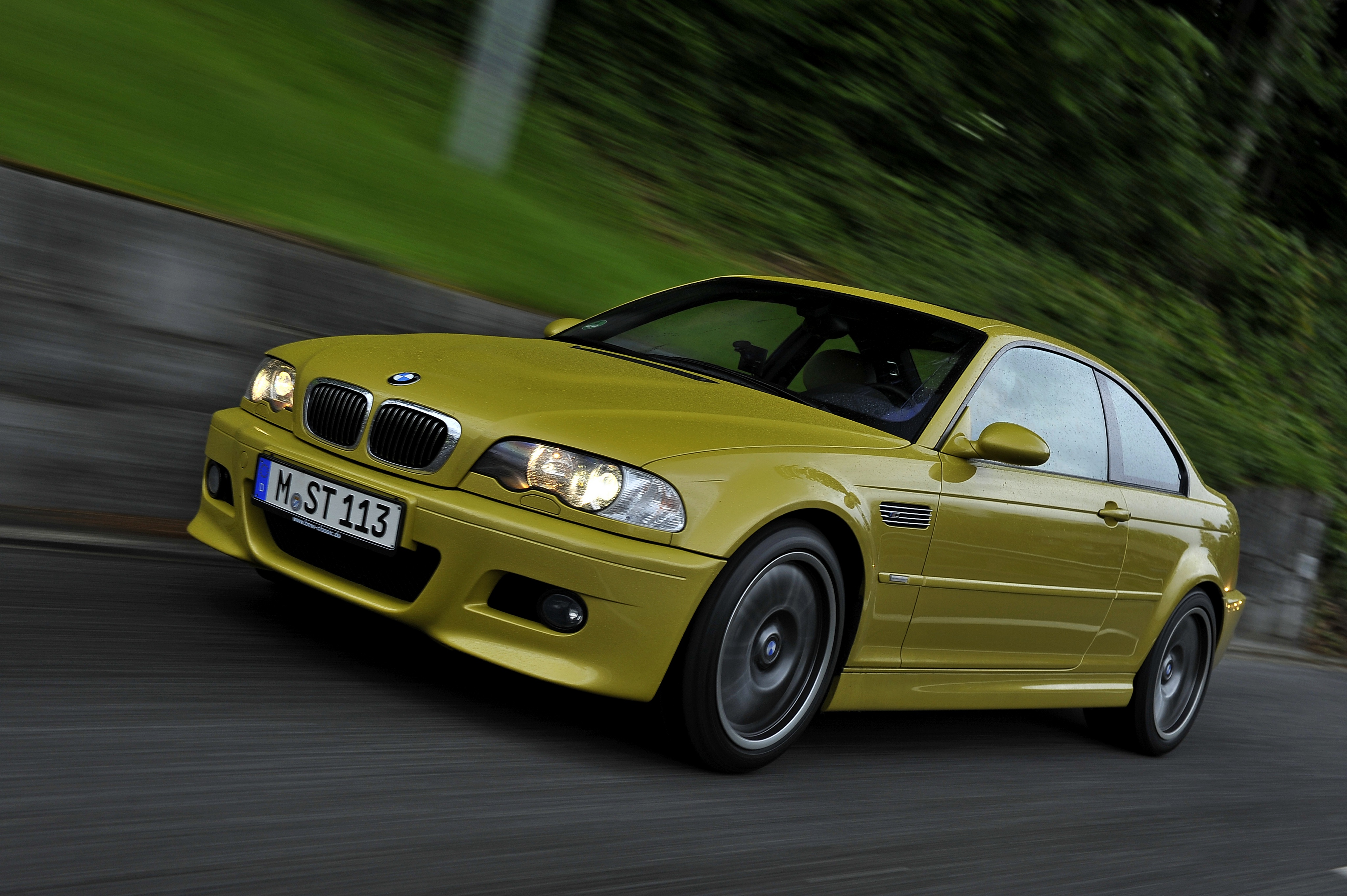 Три желтых машин. BMW m3 e46 2005. BMW m3 2000. BMW 3 e46. BMW m3 Coupe Yellow.