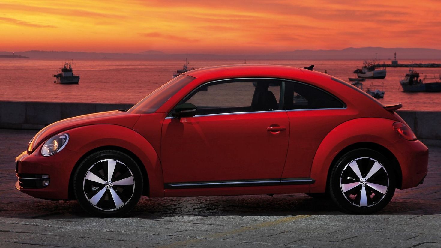 Volkswagen New Beetle черный