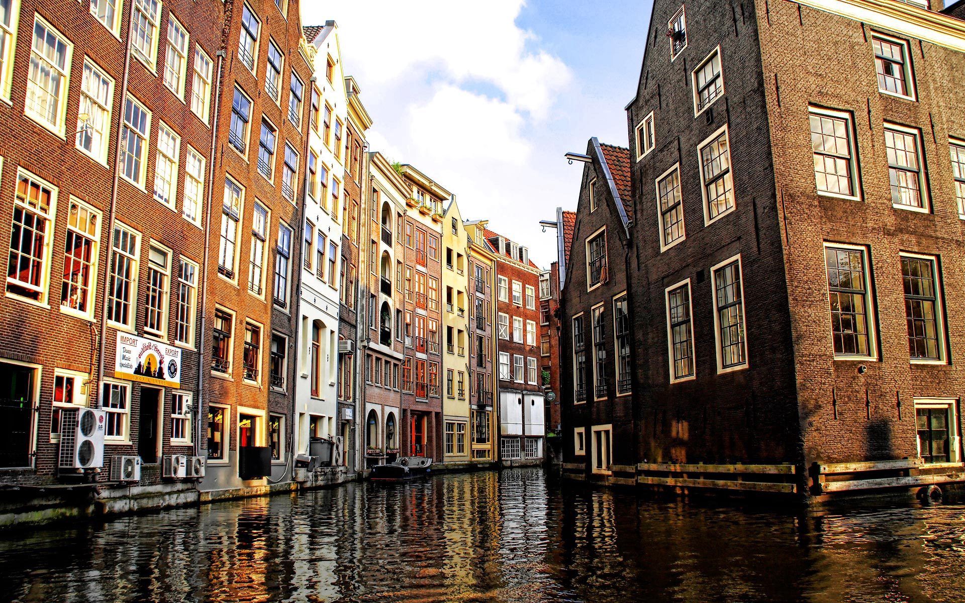 Baixar papel de parede para celular de Cidades, Construído, Canal Veneziano, Canal De Veneza, Amsterdã, Cidade, Casas, Os Prédios, Amsterdam gratuito.