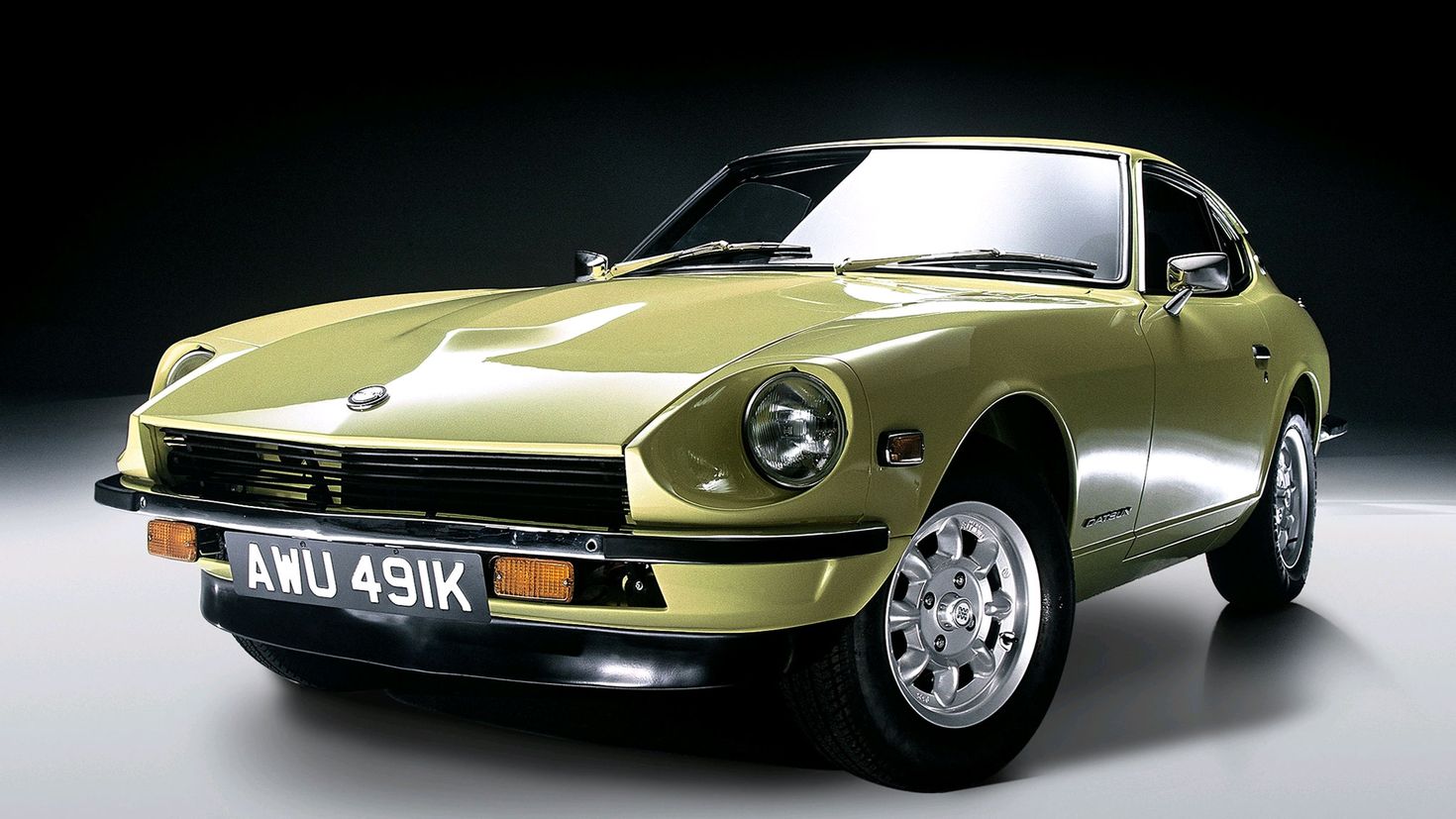 Datsun 240z Р¶С‘Р»С‚С‹Р№