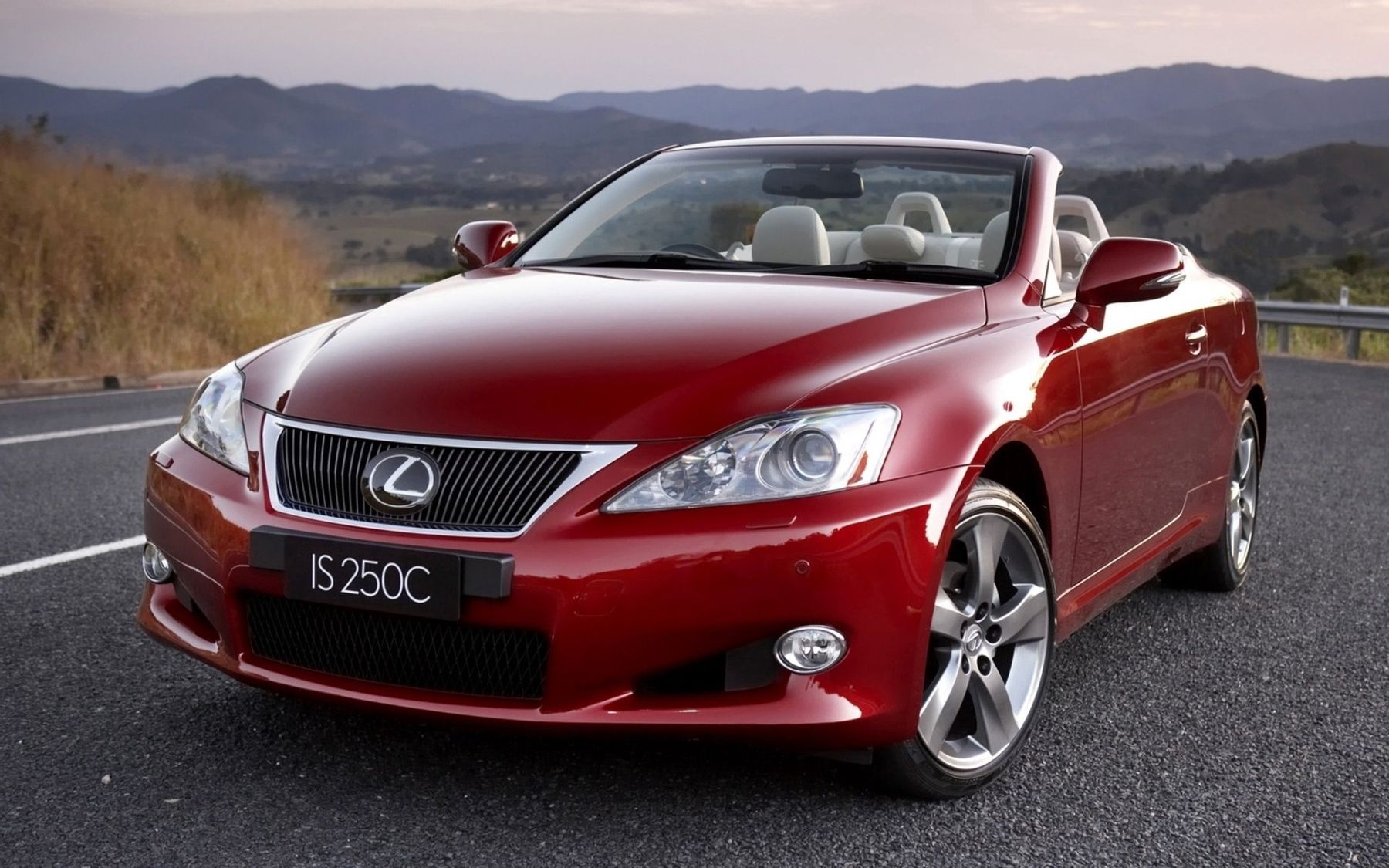 Lexus is 250 кабриолет