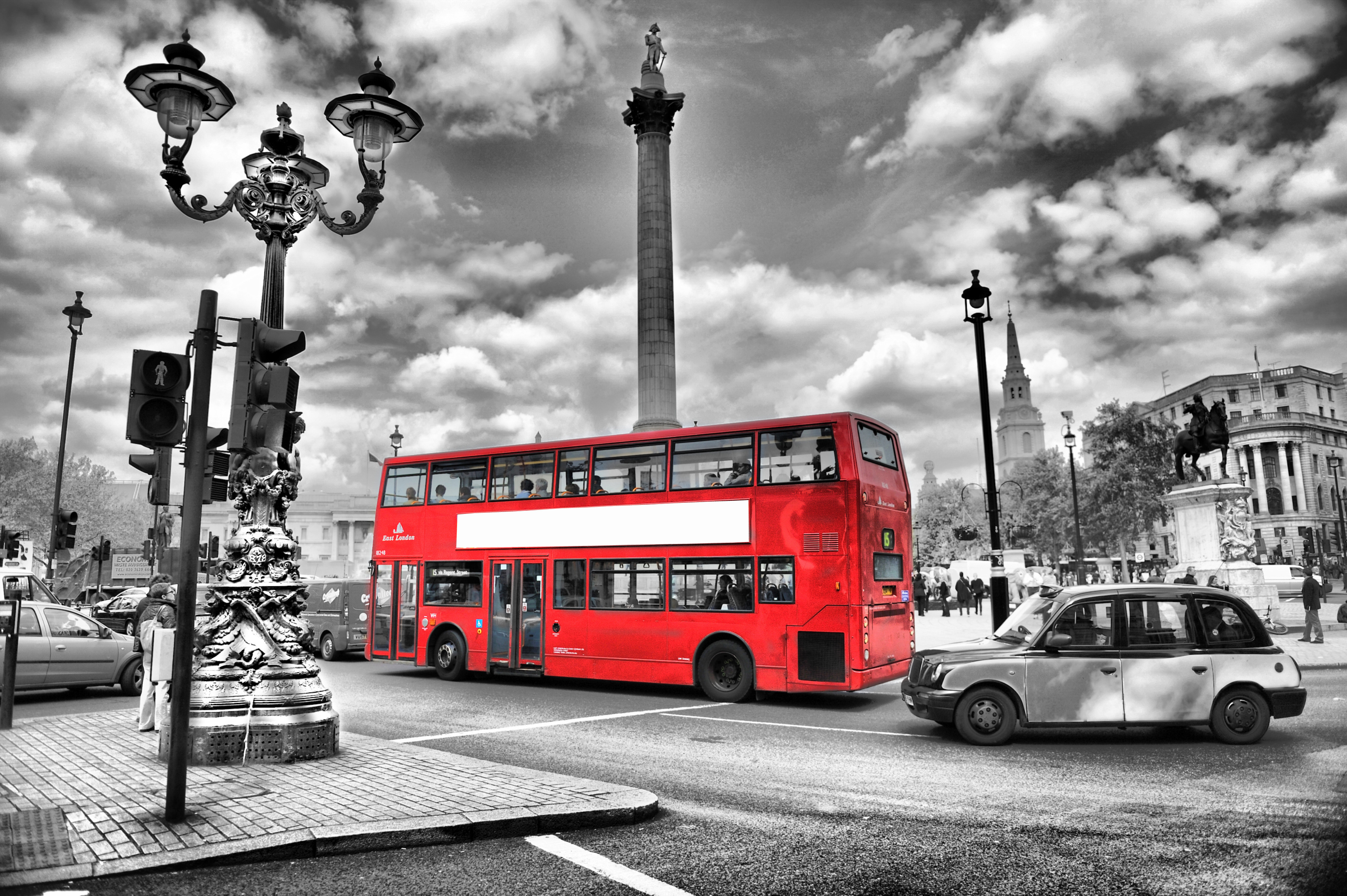 Скачать картинку Лондон, Города, Пейзаж, Транспорт, Улицы в телефон бесплатно.