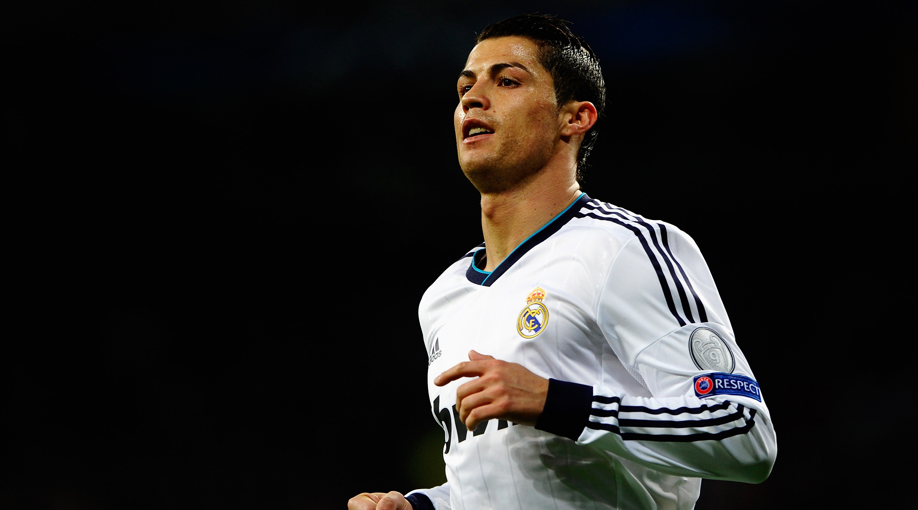 305284 Bildschirmschoner und Hintergrundbilder Cristiano Ronaldo auf Ihrem Telefon. Laden Sie  Bilder kostenlos herunter