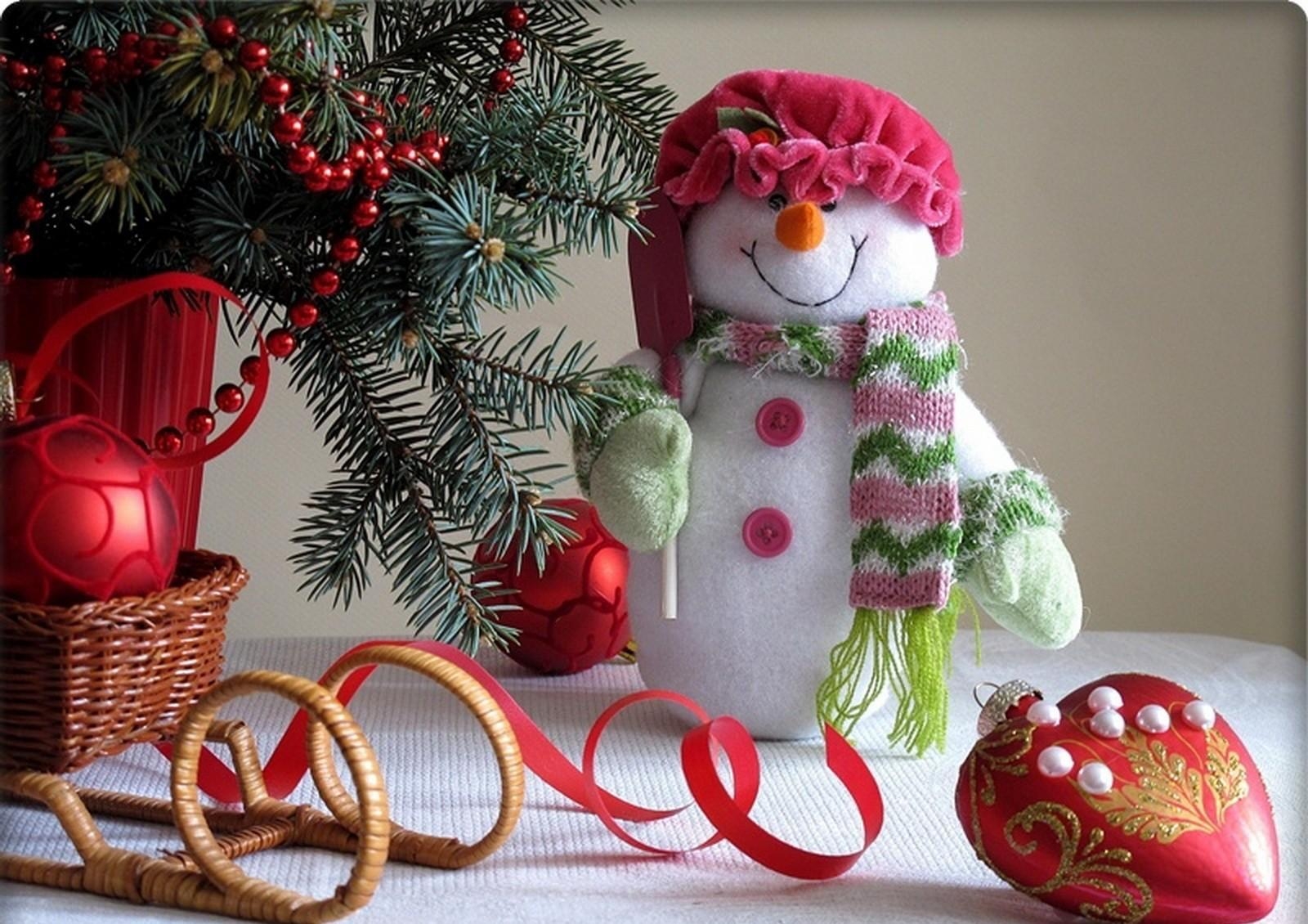 在您的 PC 桌面上免費下載 假期, 新年, 雪人, 分行, 分支, 圣诞节装饰, 圣诞树玩具, 雪橇, 圣诞节 圖片
