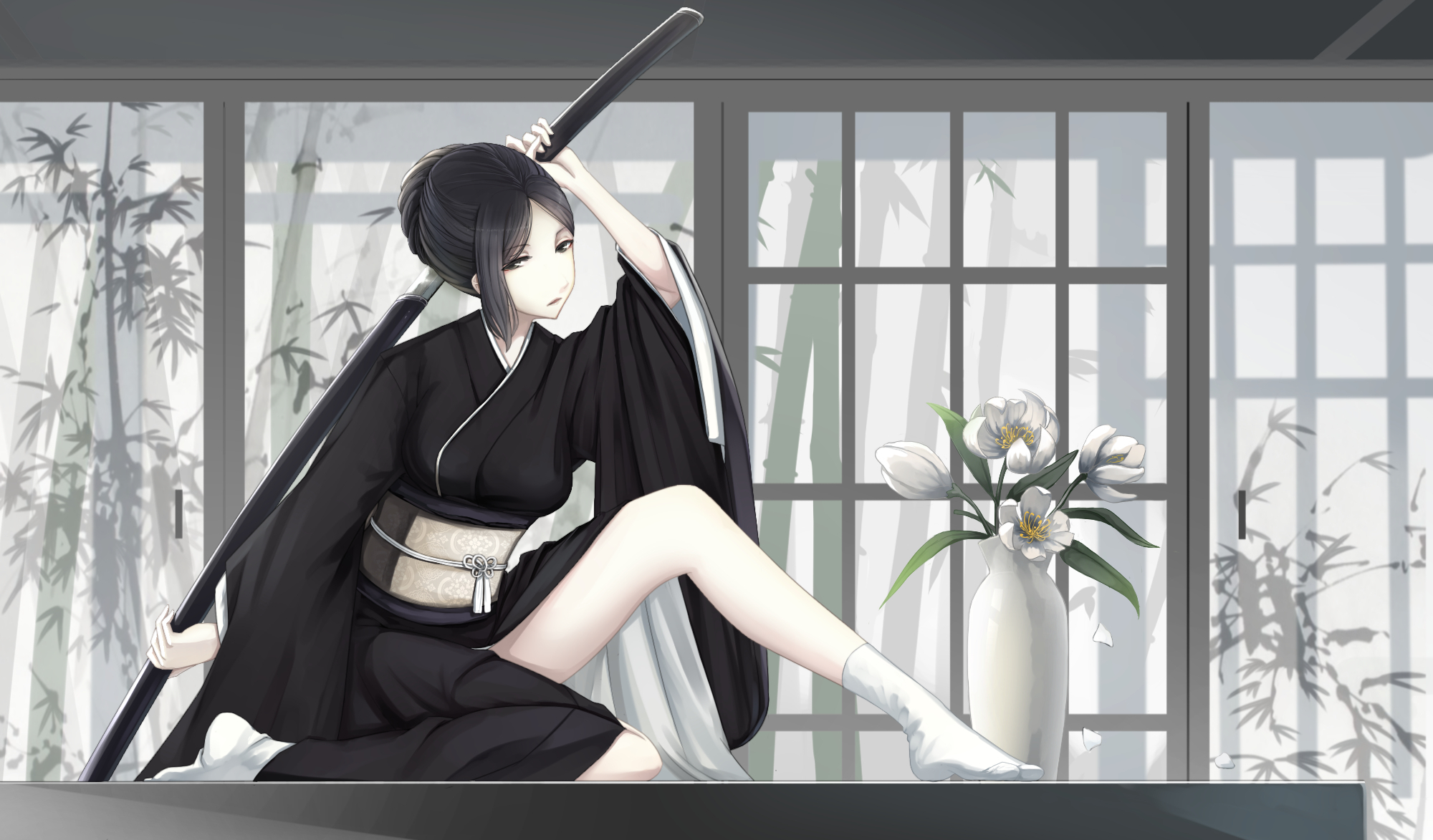 Аниме девушка в черном кимоно