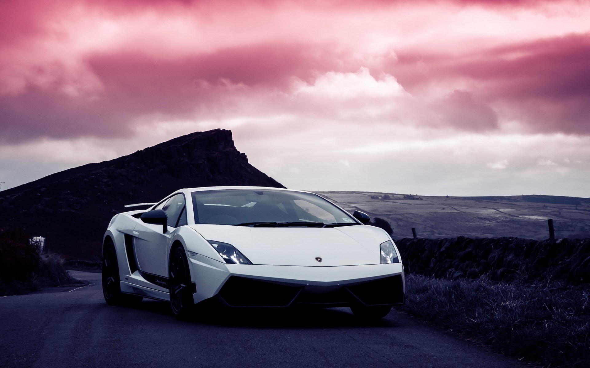 Lamborghini Aventador White and Black