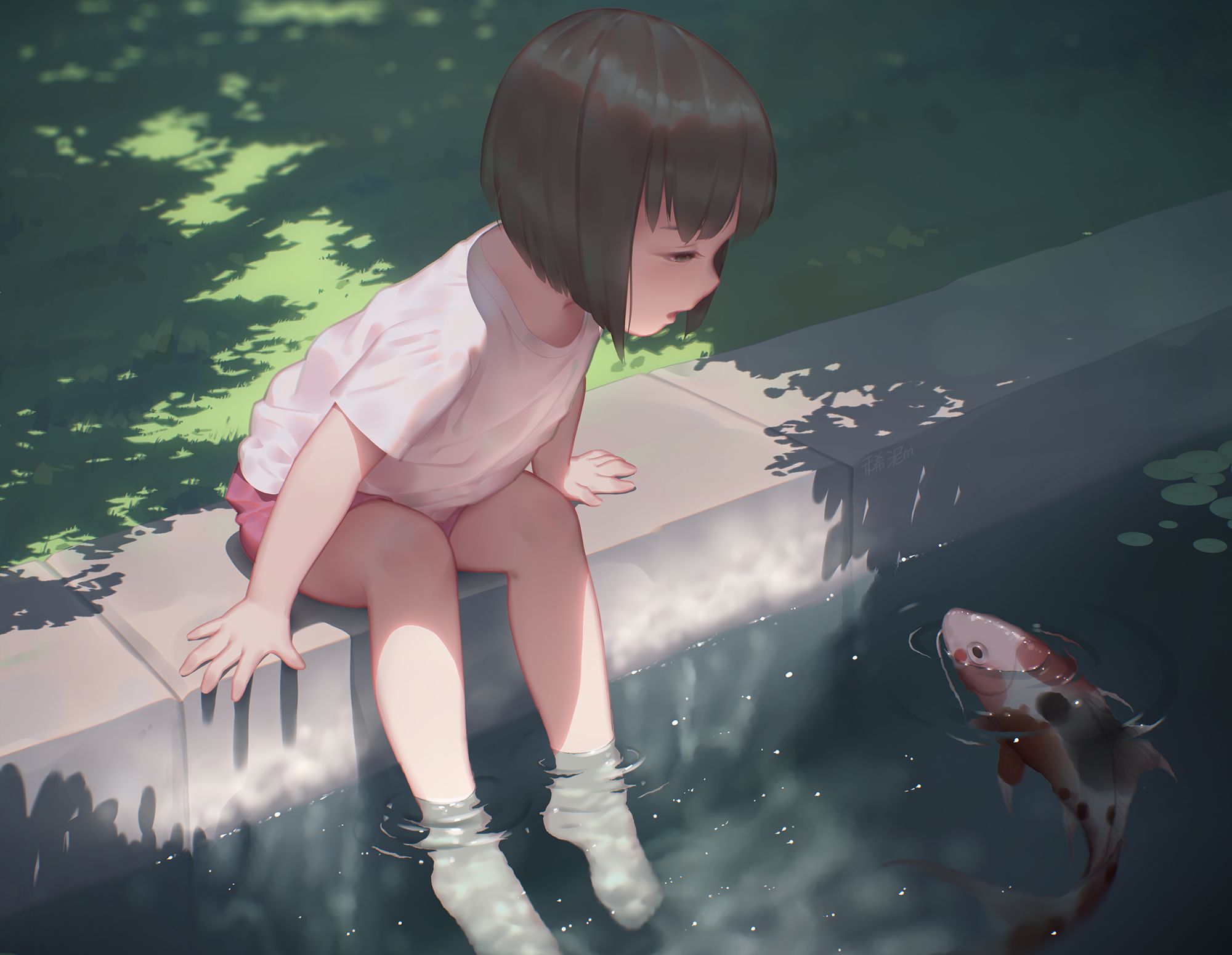 Девочка отпускает рыбу